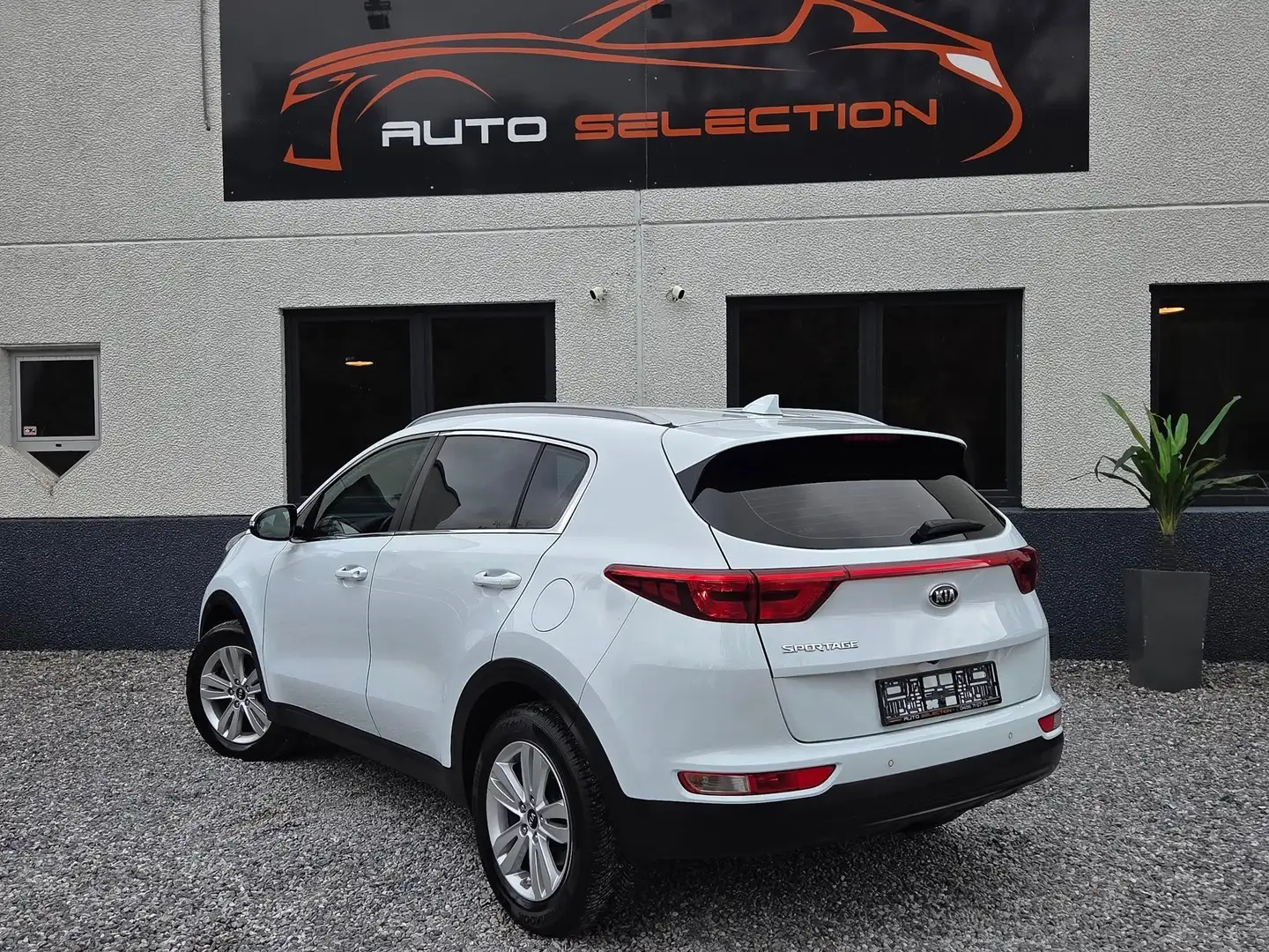 Kia Sportage 1.7 CRDi Lounge - NAVI - CAMERA - S&S - CARPLAY Wit - 2