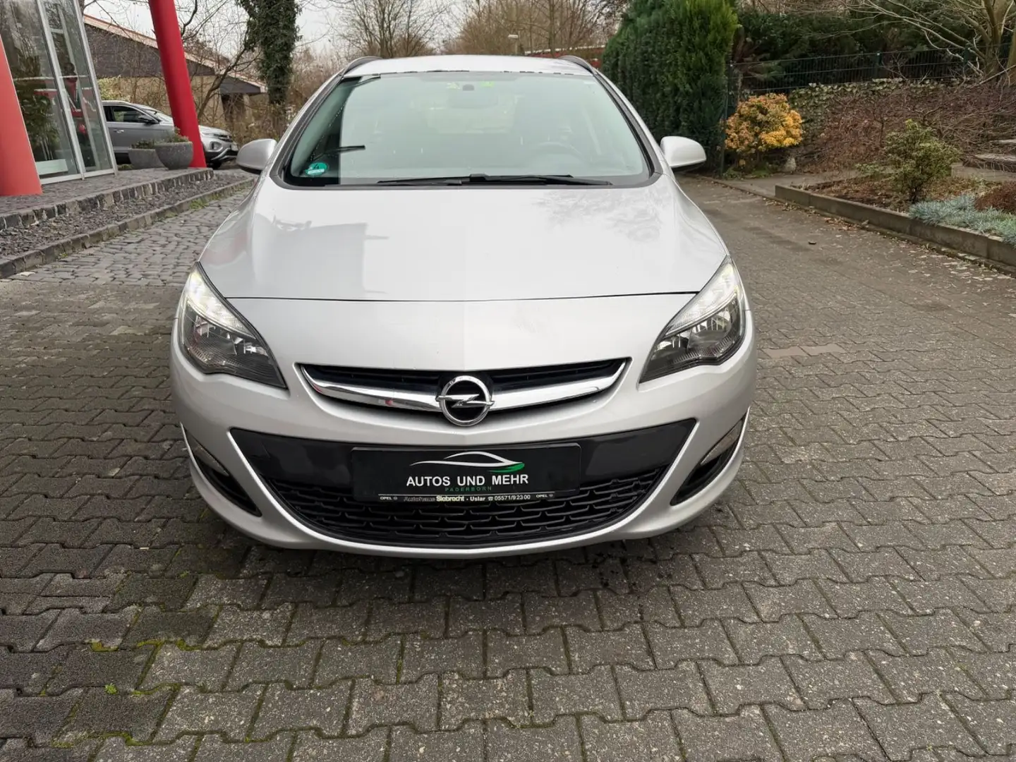 Opel Astra J Sports Tourer Energy Silber - 2