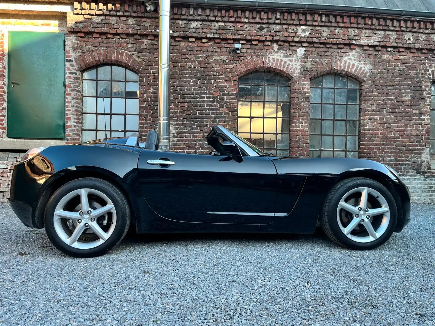 Opel GT schwarz/schwarz/nur zwei Besitzer Schwarz - 2