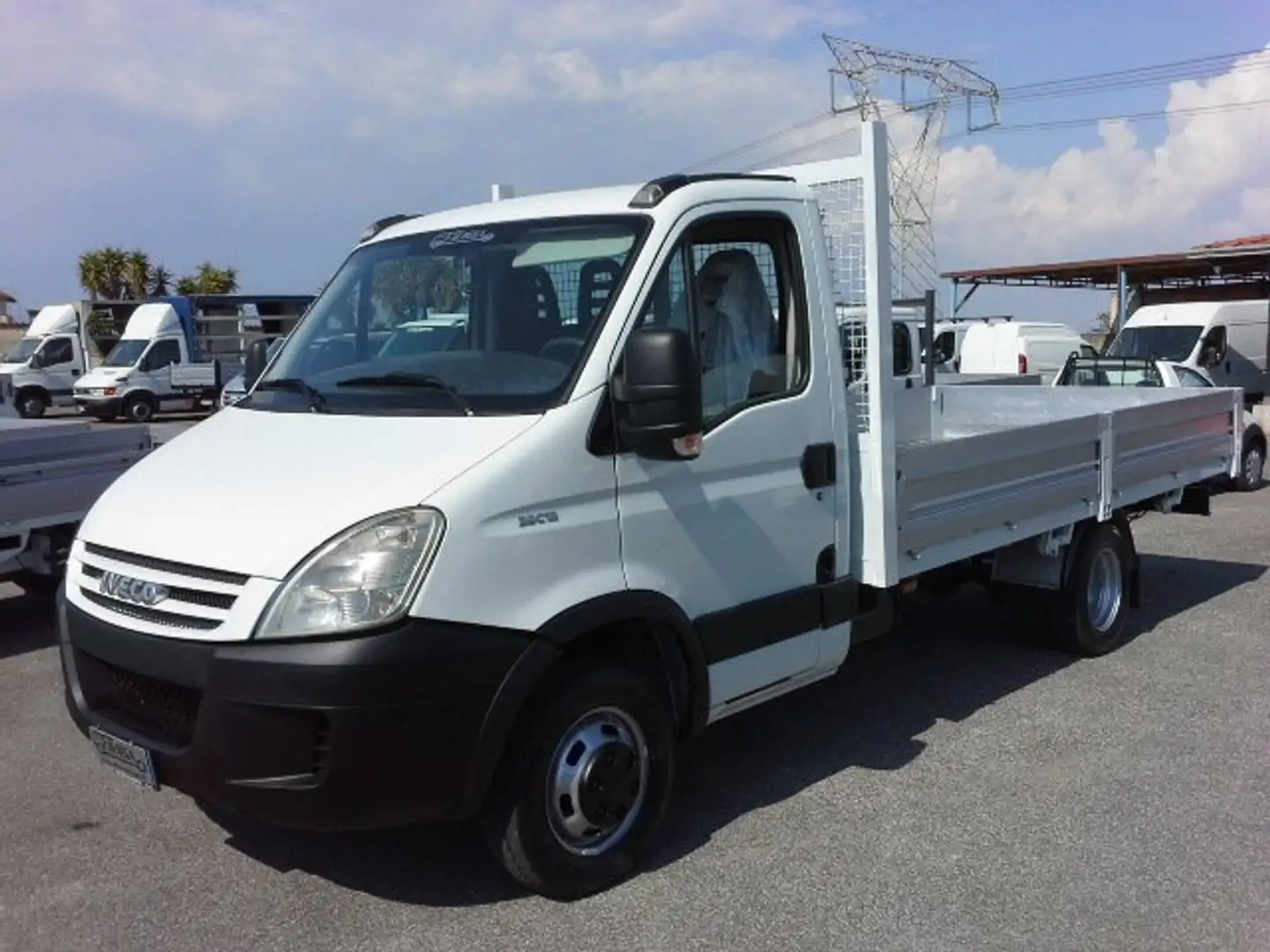 Iveco Daily 35C12 2.3 HPI 3 POSTI CASSONE FISSO 4,30 X 2,10 Bianco - 1