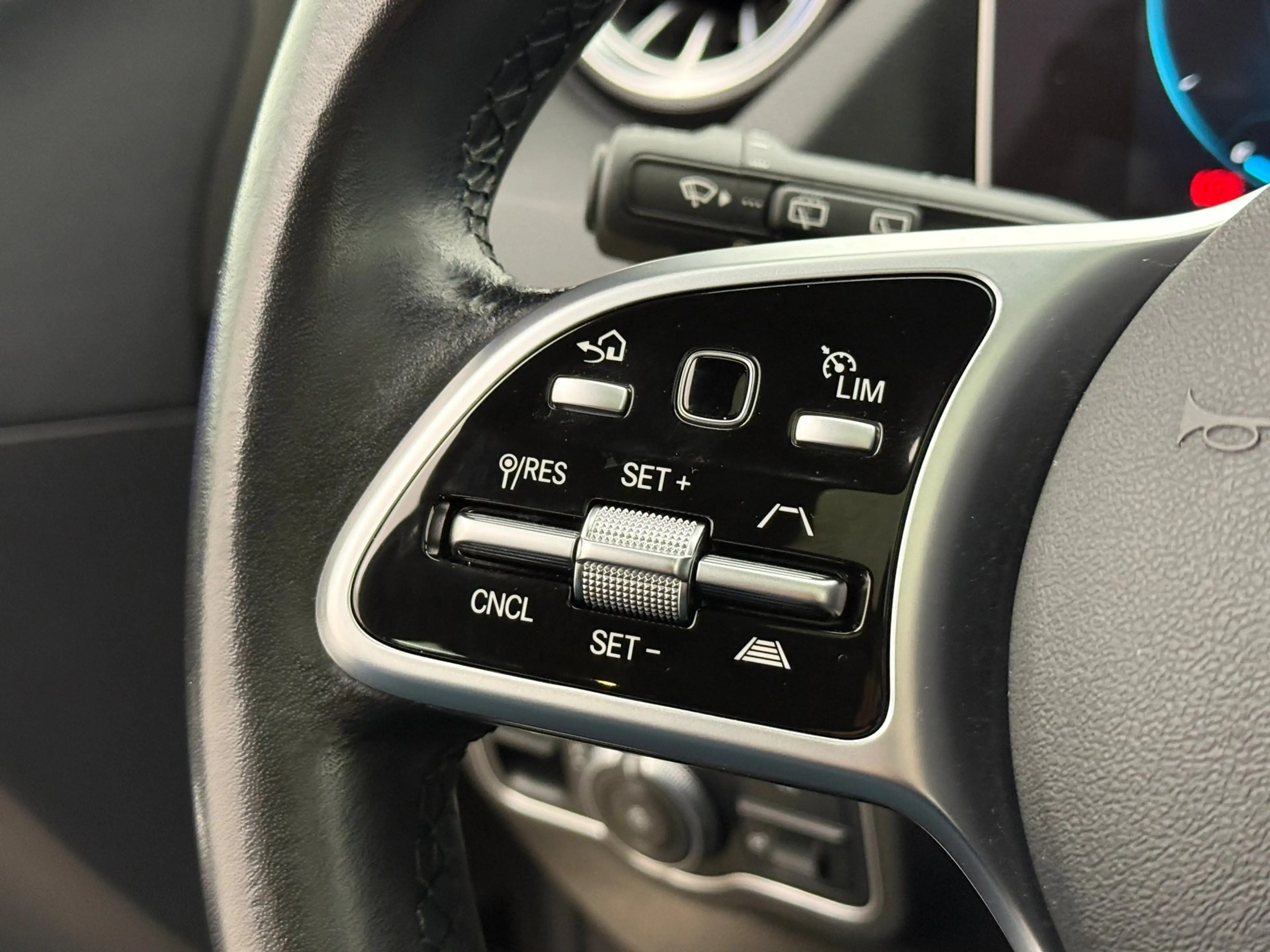 Mercedes-Benz B 220 4MATIC | Automaat | Adaptive cruise | Navigatie | — photo 20