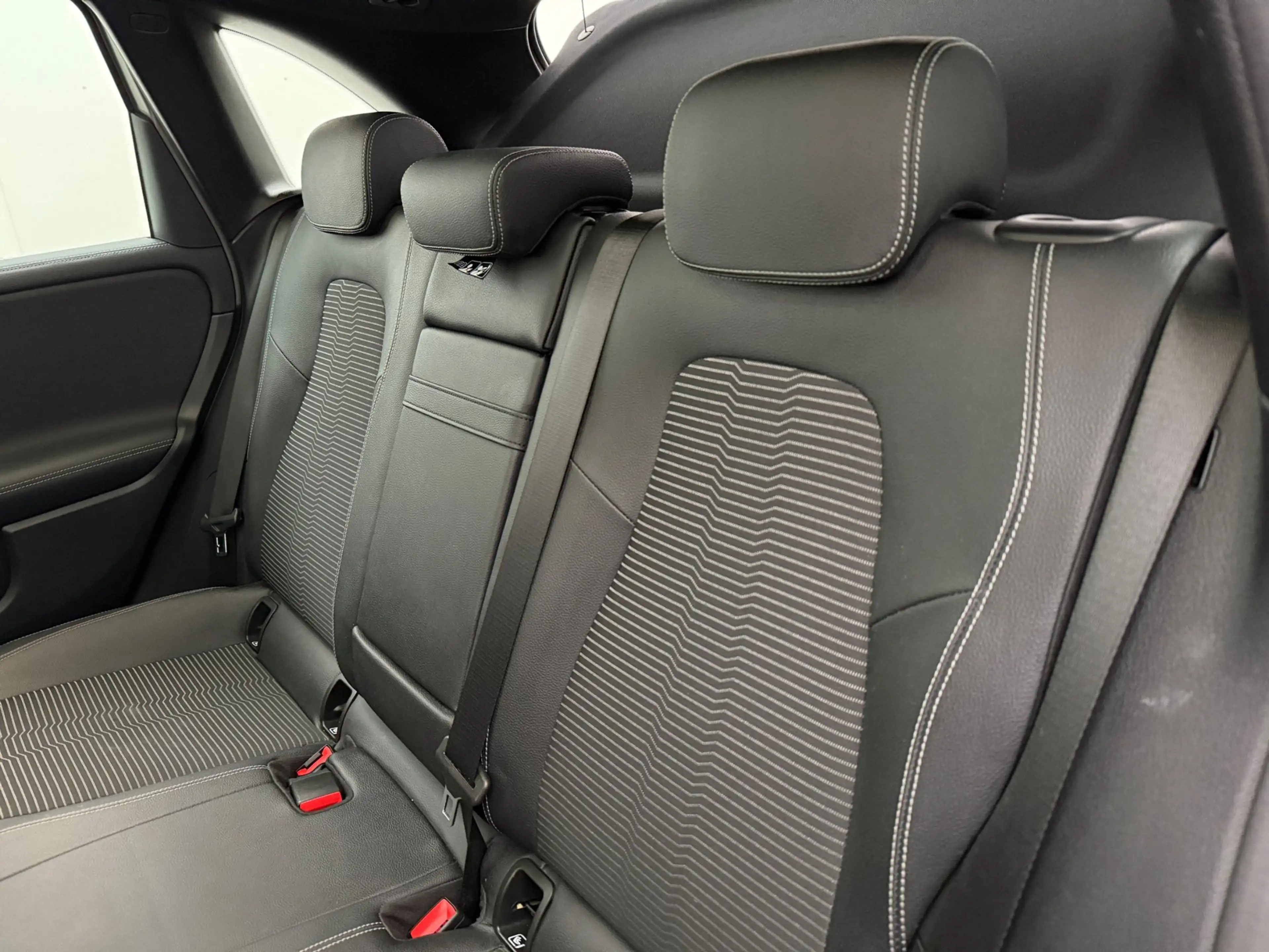 Mercedes-Benz B 220 4MATIC | Automaat | Adaptive cruise | Navigatie | — photo 13