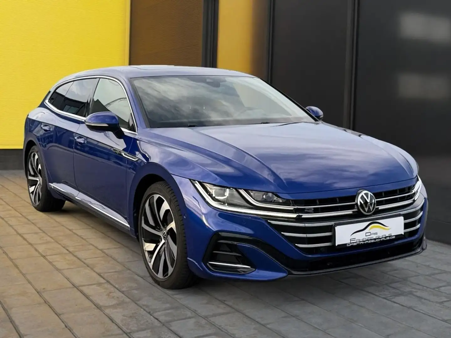 Volkswagen Arteon Shooting Brake+R-Line+ACC+Pano Azul - 2