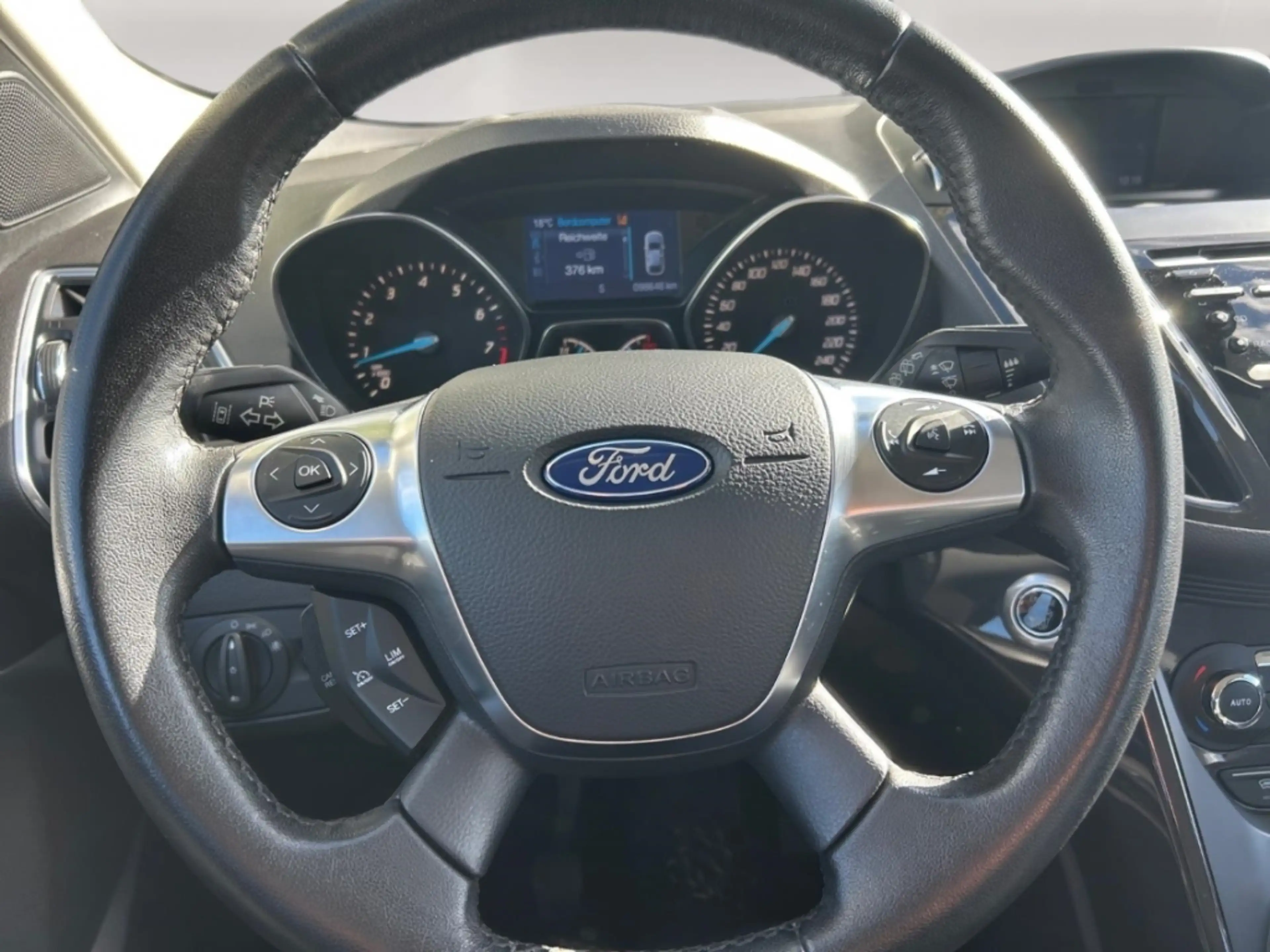 Ford Kuga Titanium+AHK+Kamera+BLIS+Navi+Klima+CD — photo 17