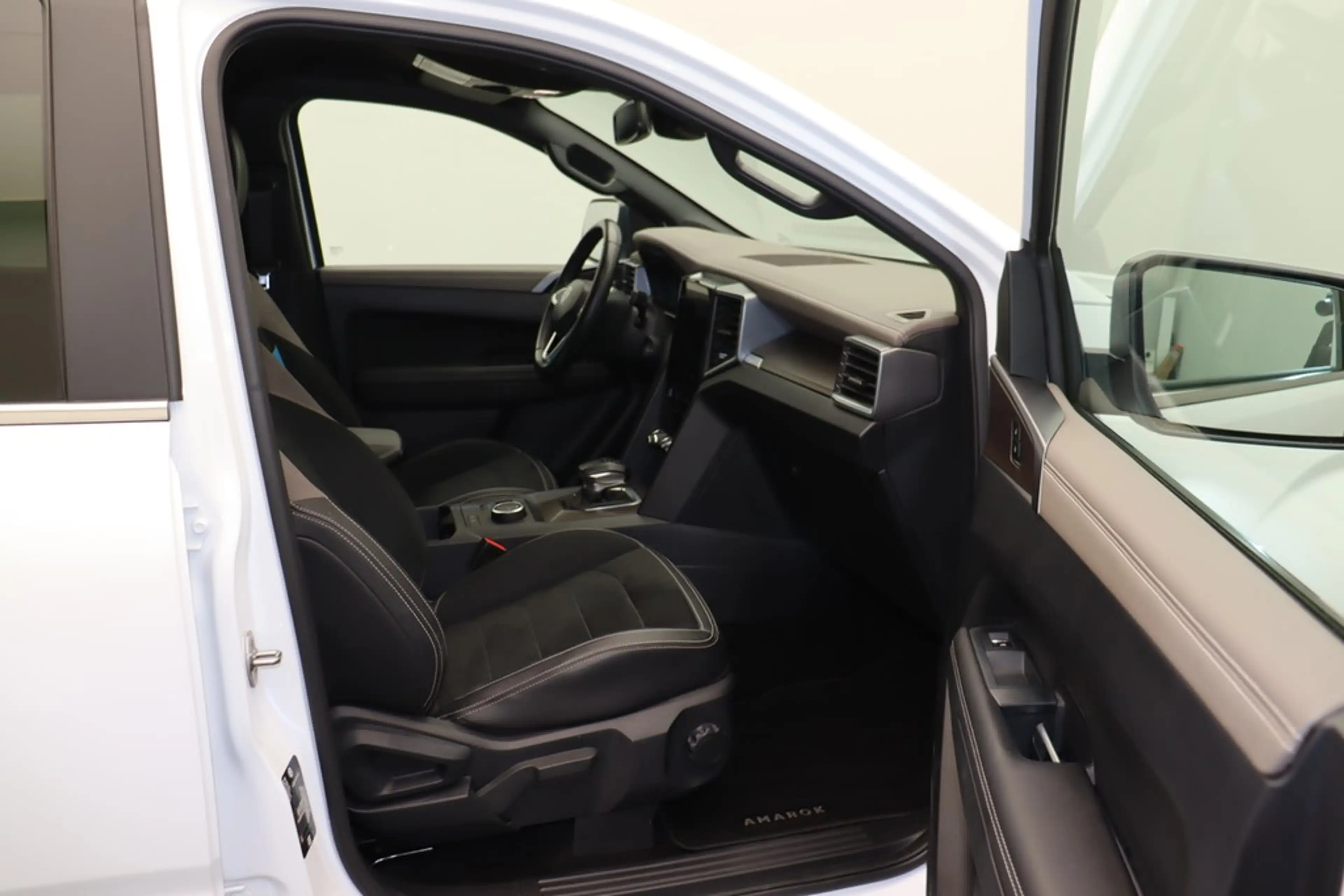 Volkswagen Amarok 2.0 TDI 4Motion Style Matrix Navi ACC — photo 13