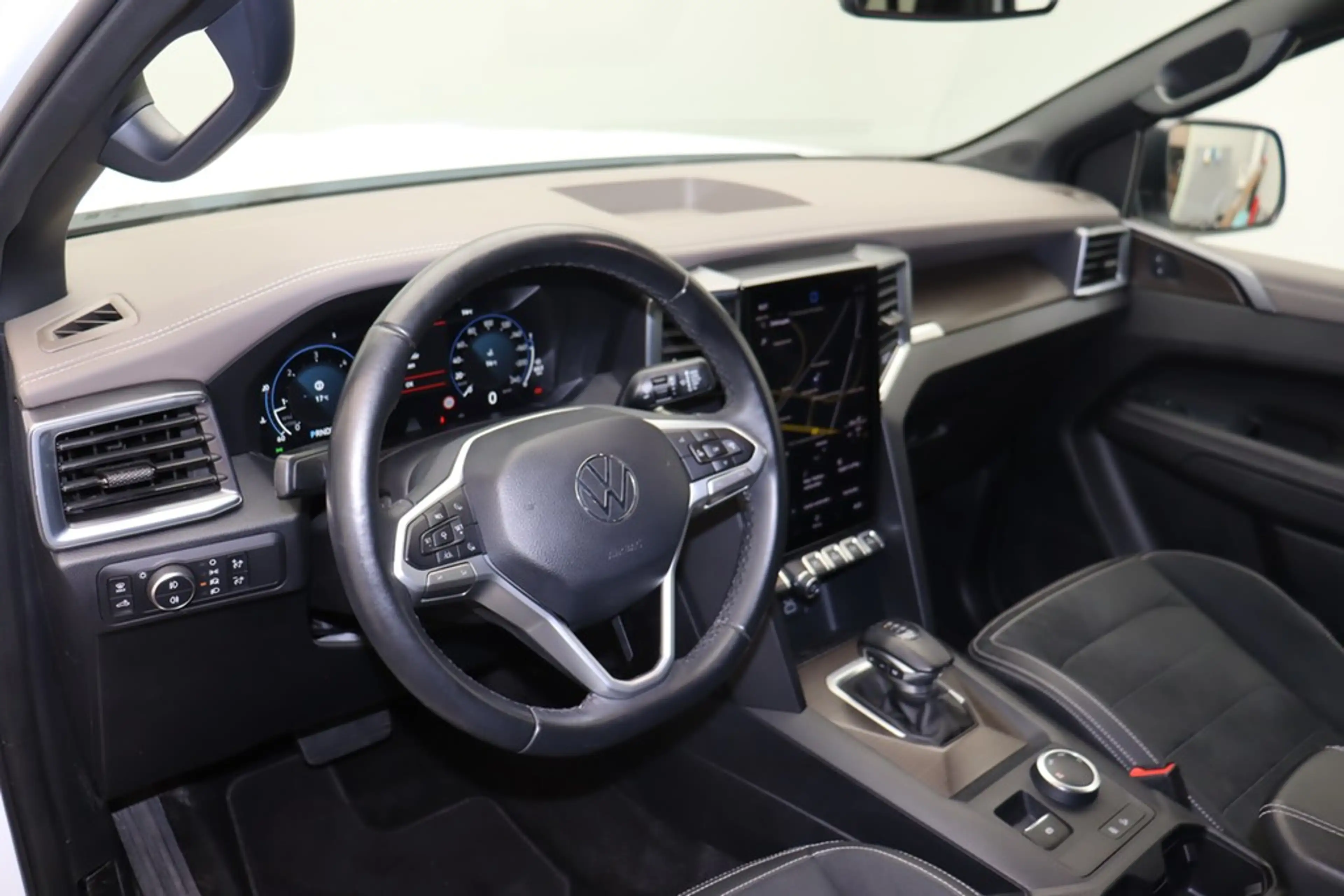 Volkswagen Amarok 2.0 TDI 4Motion Style Matrix Navi ACC — photo 9