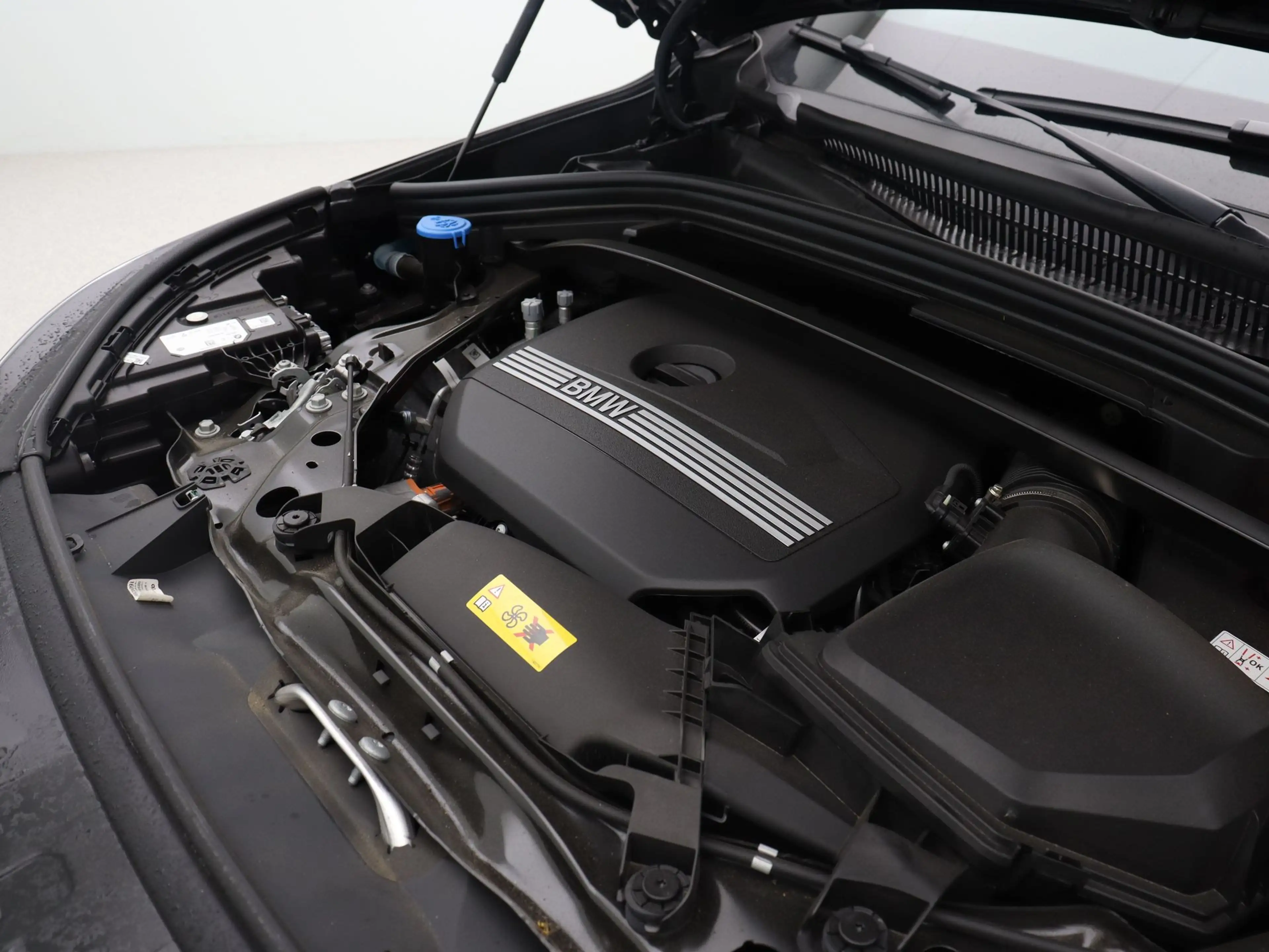 BMW X1 xDrive30e — photo 4
