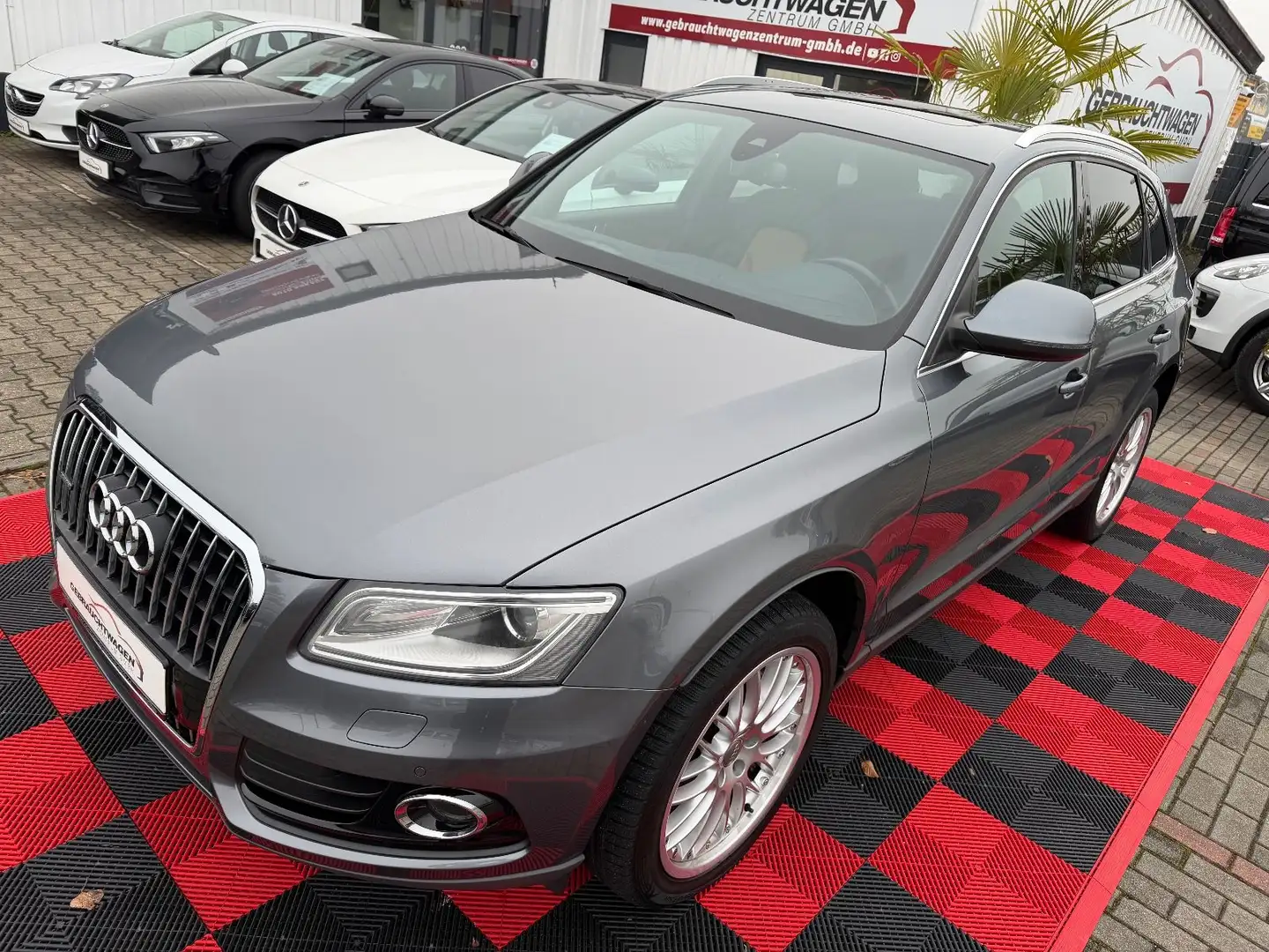 Audi Q5 3.0 TDI quattro*Pano*Leder*Bi-Xenon* Gris - 2