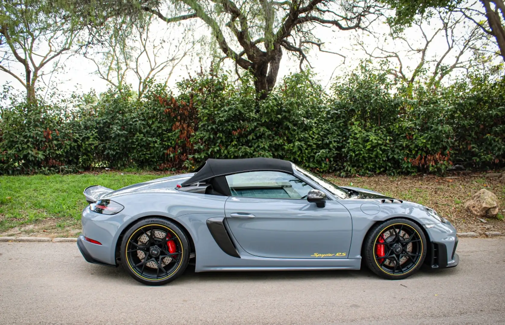 Porsche 718 Spyder RS PDK Gris - 2