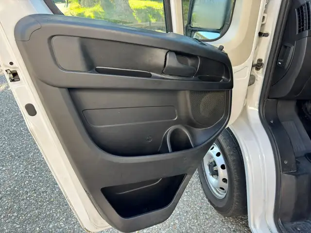 Fiat Ducato view 16