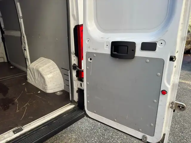 Fiat Ducato view 9
