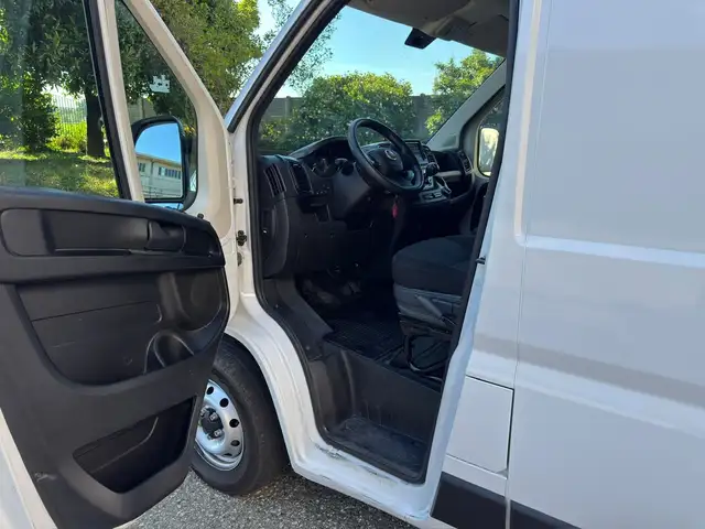Fiat Ducato view 5