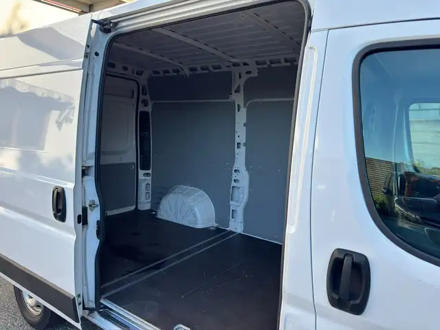 Fiat Ducato view 6