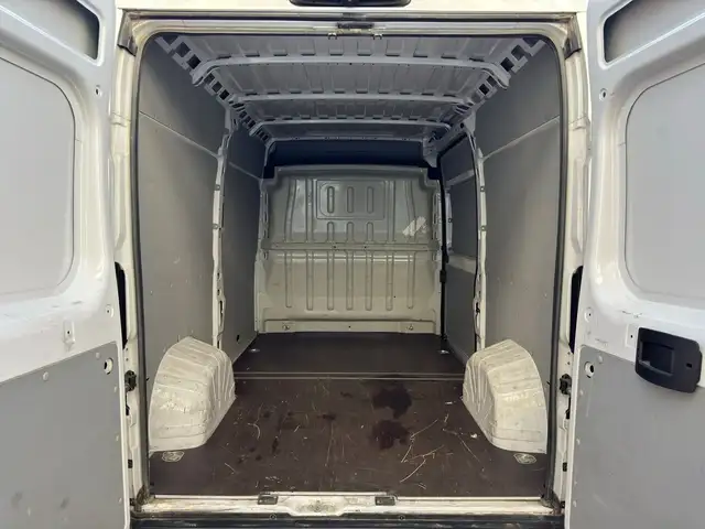 Fiat Ducato view 11