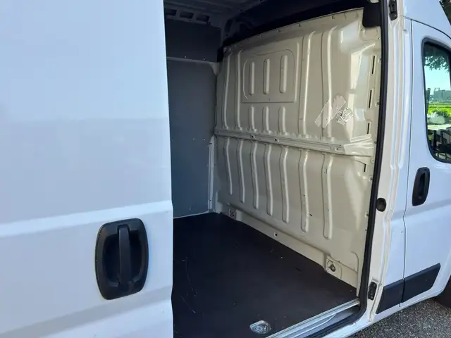 Fiat Ducato view 7