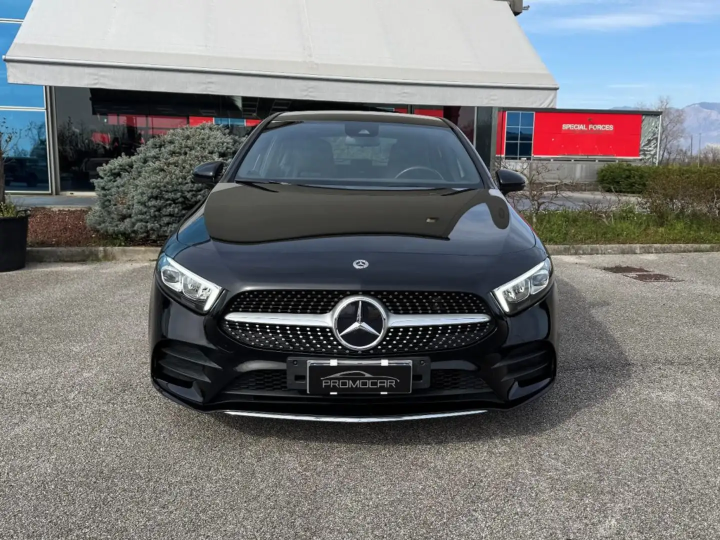 Mercedes-Benz A 200 d AUTOMATIC PREMIUM *UNIPROP*STUPENDA* Černá - 2