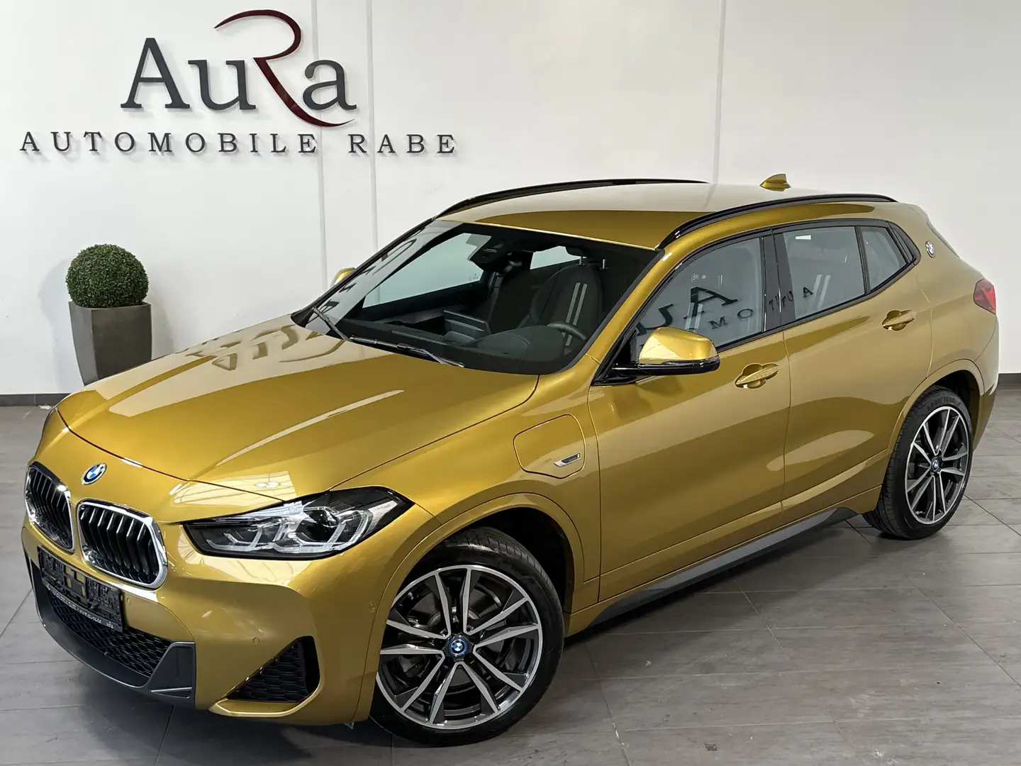 BMW X2 xDrive25e M-Sport NAV+LED+HEAD-UP+ACC+19ZO+PP Gold - 2