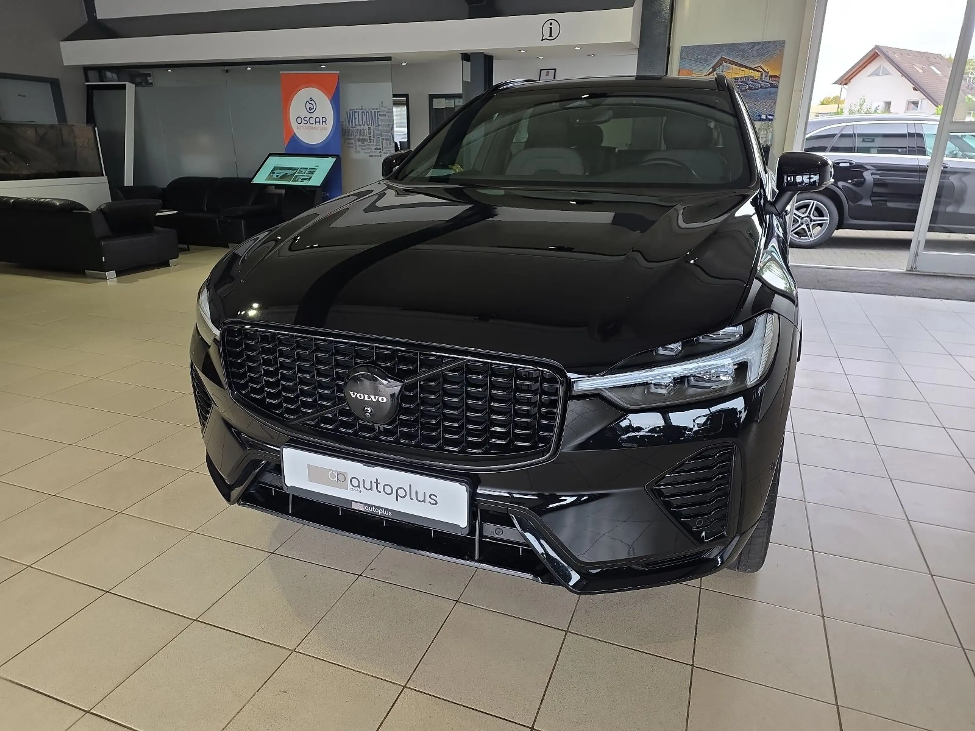 Volvo XC60 T8 Plus Black Edition Recharge AWD 360° H/K — photo 2