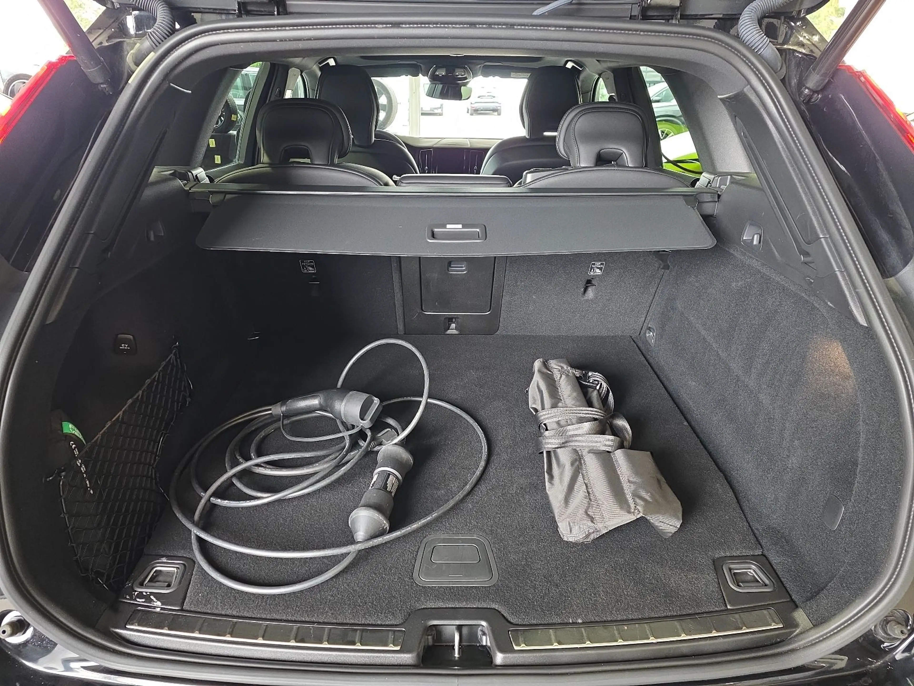 Volvo XC60 T8 Plus Black Edition Recharge AWD 360° H/K — photo 14