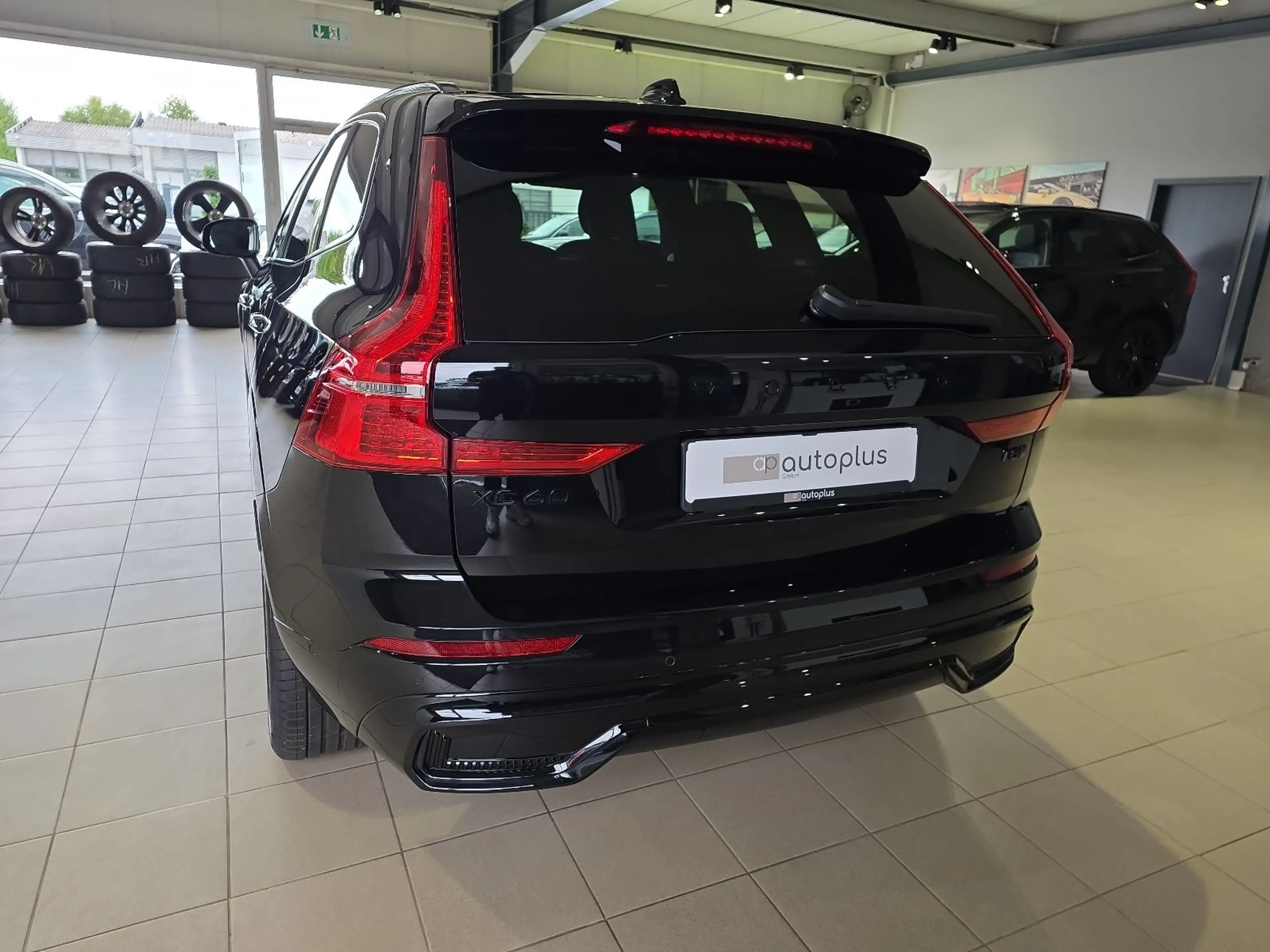 Volvo XC60 T8 Plus Black Edition Recharge AWD 360° H/K — photo 9