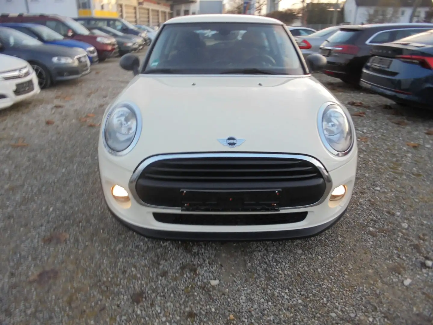 MINI One 1.2~ Steuerketten Neu ~ TÜV Service Neu Beige - 2