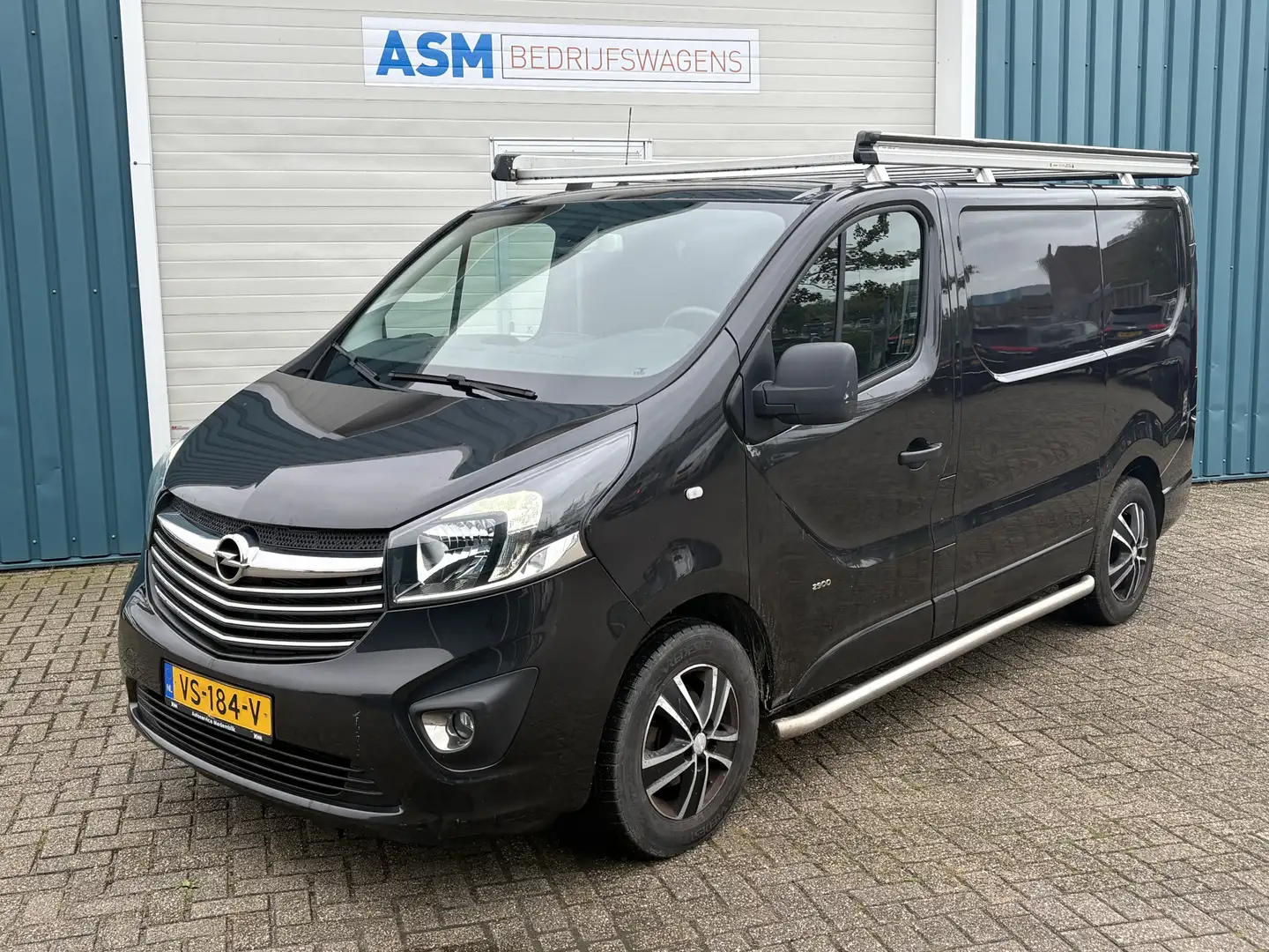 Opel Vivaro 1.6 141Pk CDTI L1H1 Edition EcoFlex / Cruise / Nav Zwart - 2