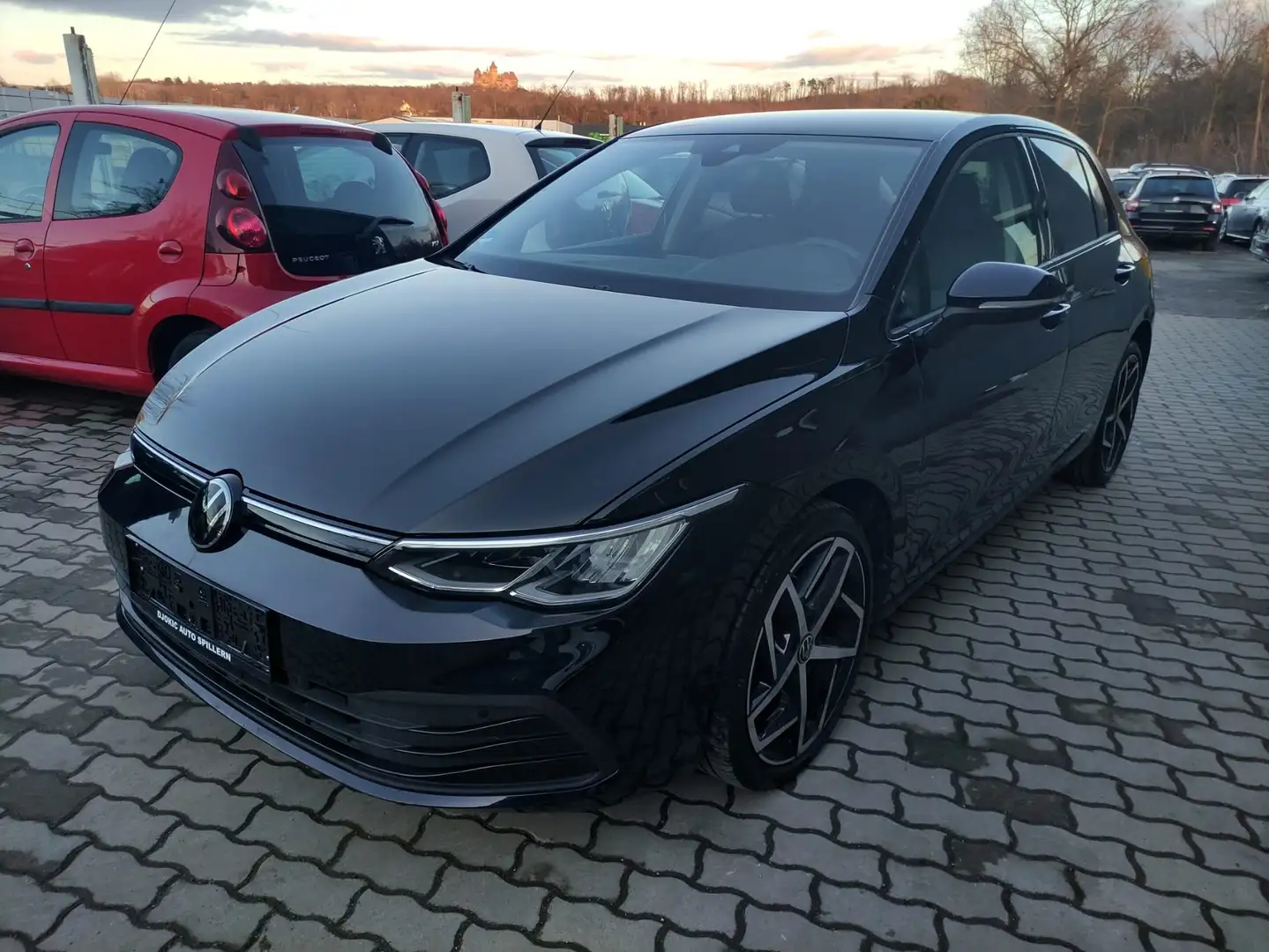 Volkswagen Golf Life 1,0 TSI Schwarz - 2