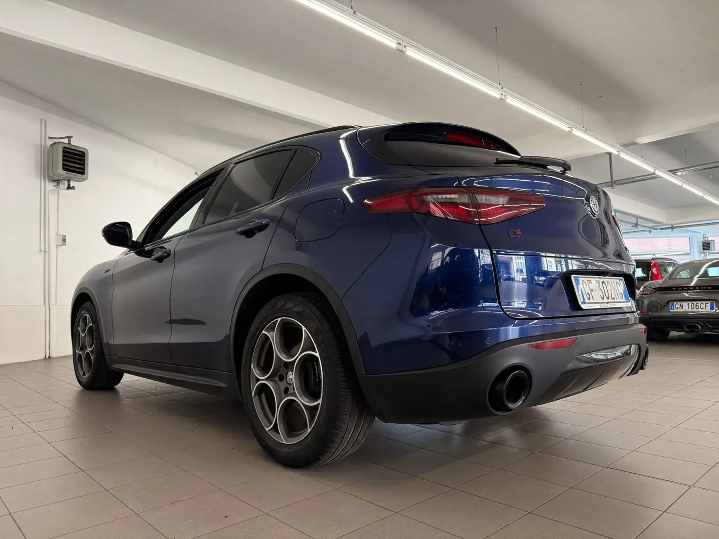 Alfa Romeo Stelvio Stelvio 2.2 Turbodiesel 190 CV AT8 Q4 Sprint con Blauw - 2