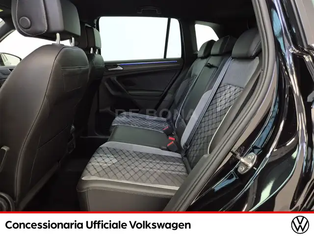 Volkswagen Tiguan view 9