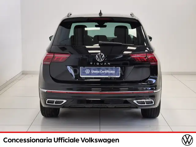 Volkswagen Tiguan view 6