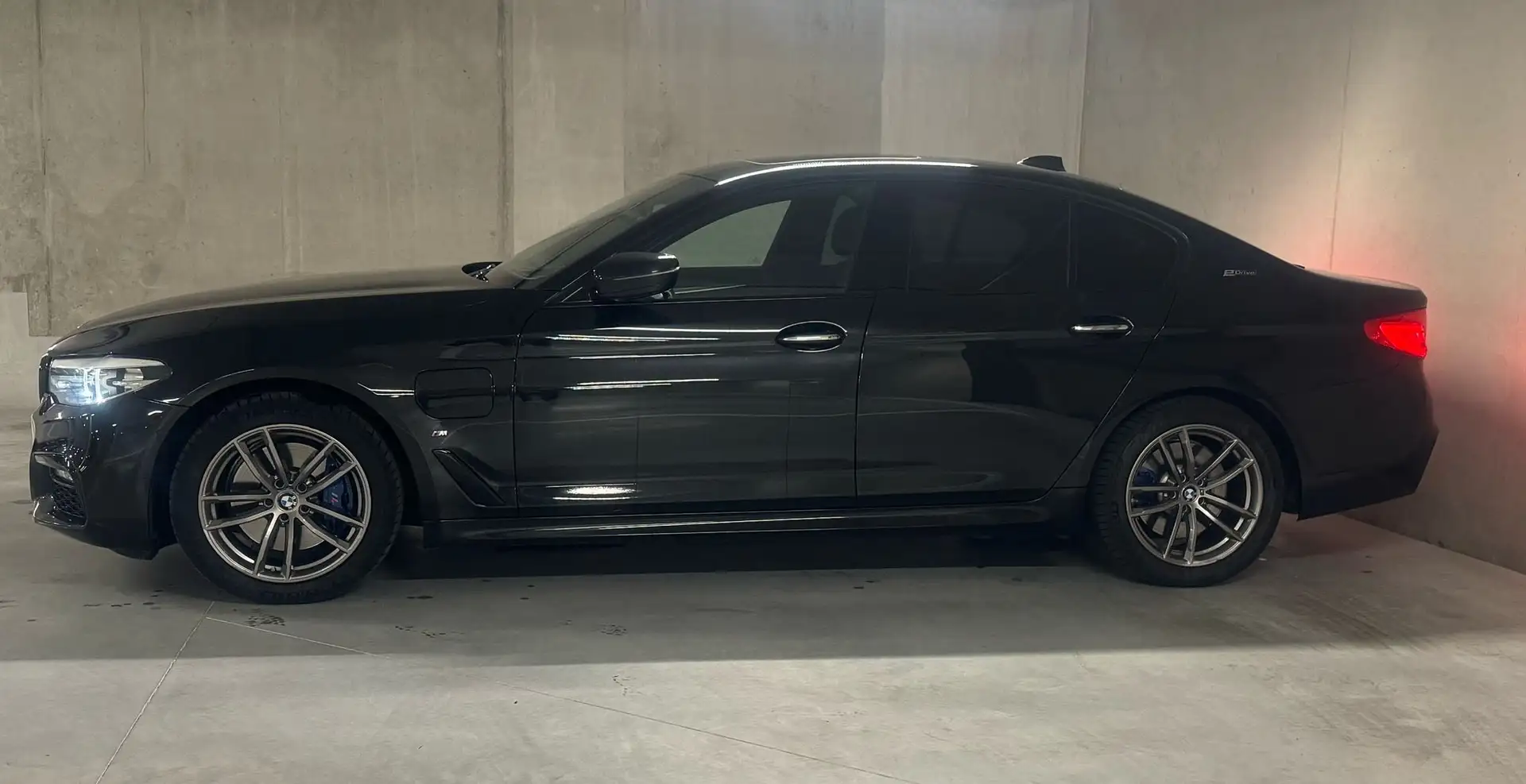 BMW Active Hybrid 5 BMW 530E I PERFORMANCE / M PACK / 2018 / FULL Black - 2