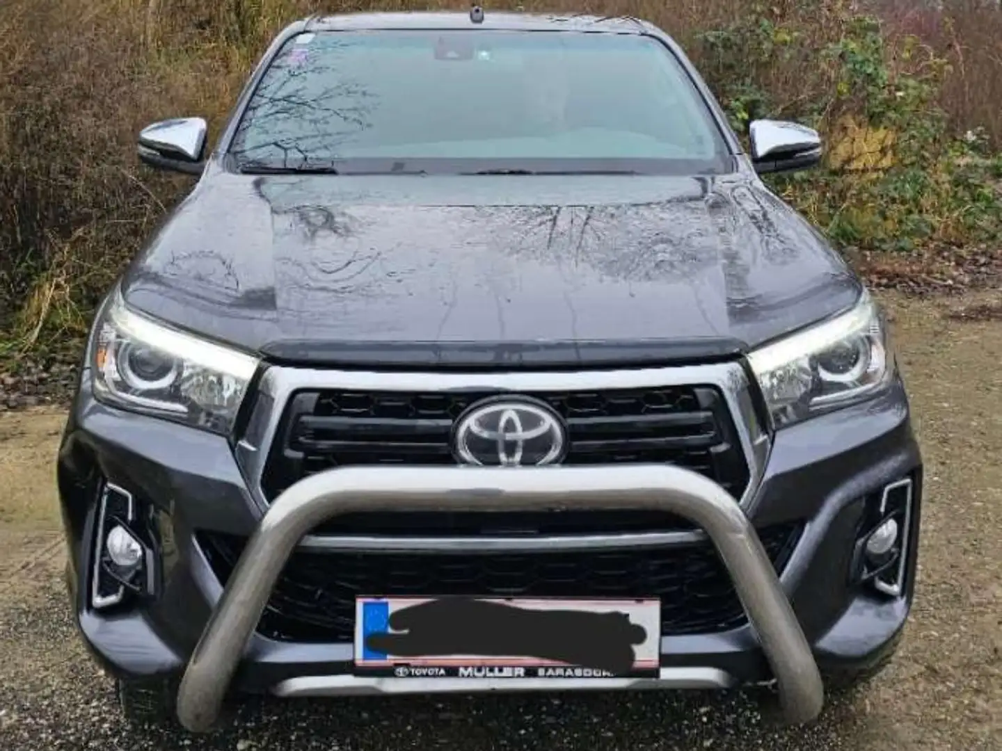 Toyota Hilux Hilux DK Invincible 4WD 2,4 D-4D Aut. Invincible Grau - 1