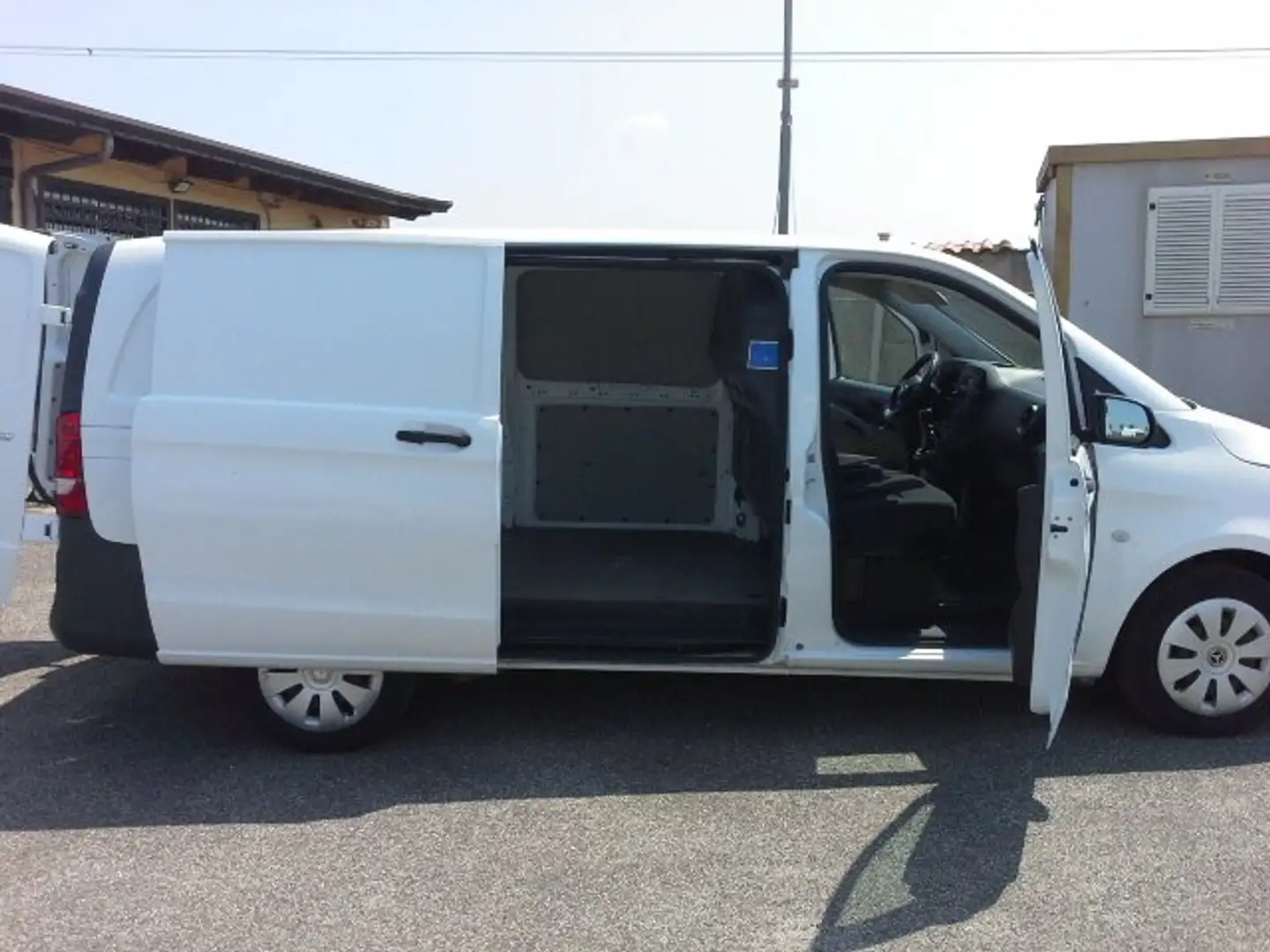 Renault Trafic 1.6 cdi maxi con 3 posti  FURGONE DI SERIE Bianco - 1