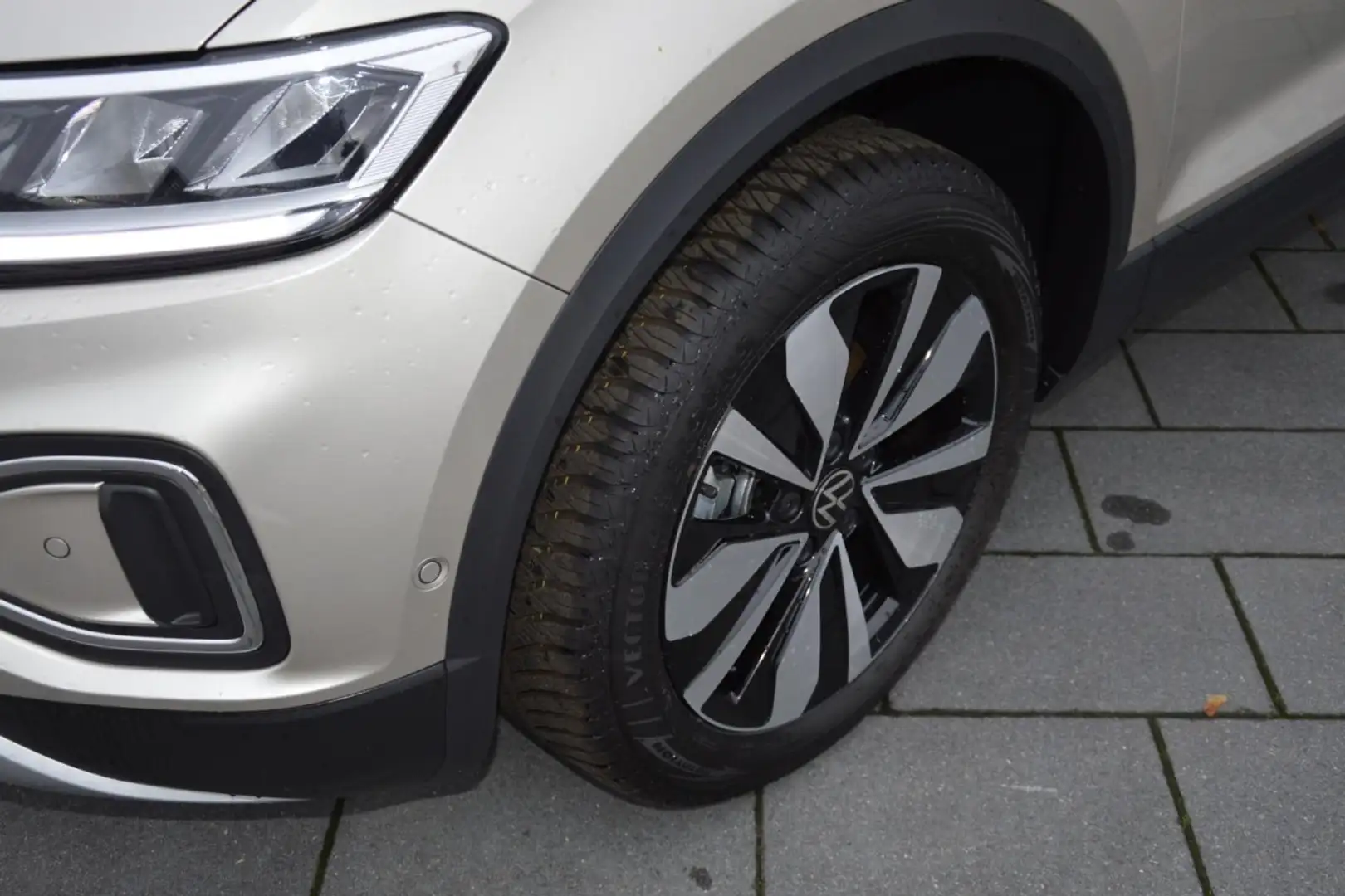 Volkswagen T-Roc Move GJR / Navi / SHZ / Standheizung Silber - 2