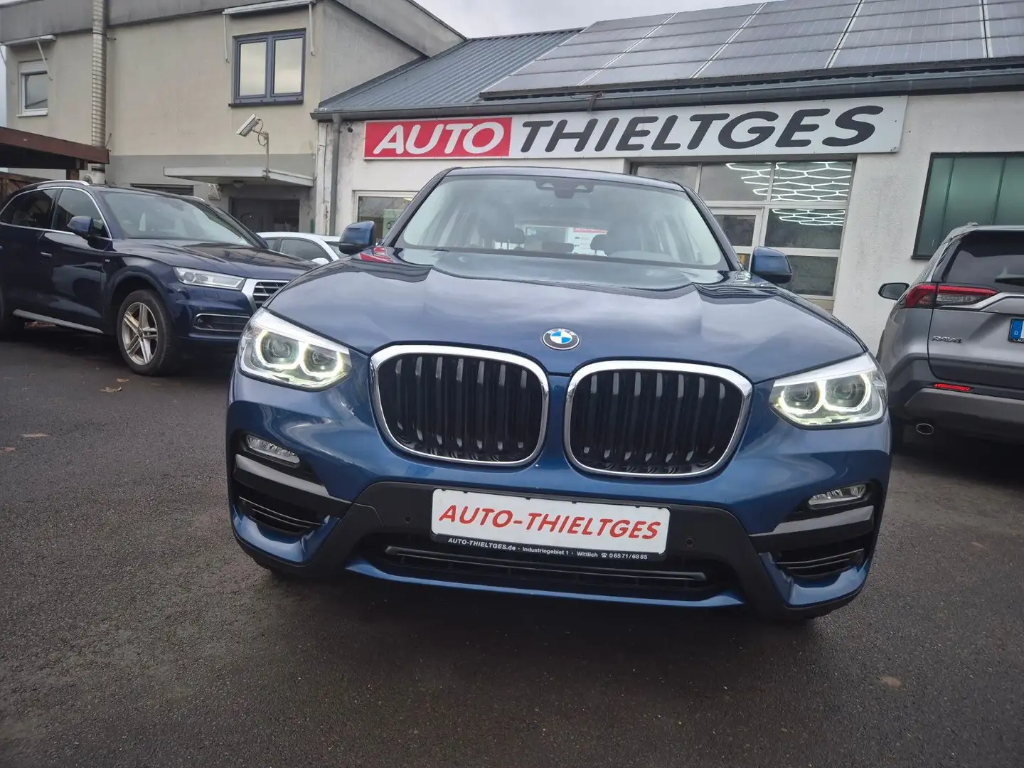 BMW X3 x Drive 2.Hand, 8-Fach Ber. Blau - 2