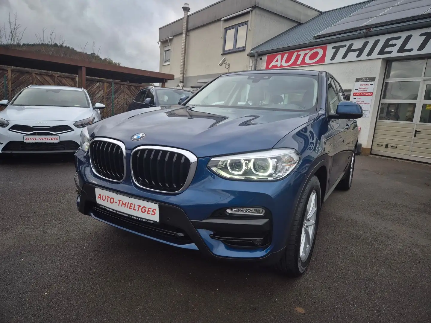 BMW X3 x Drive 2.Hand, 8-Fach Ber. Blau - 1