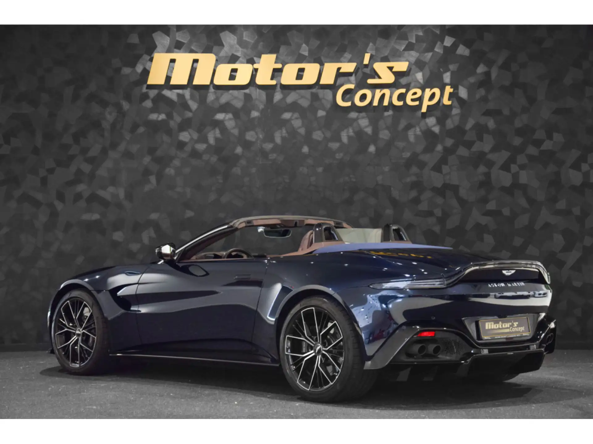 애스턴마틴 밴티지 V8 Coupe 2022 네이비 사진 7