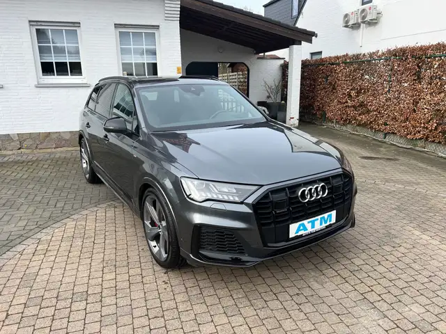 Audi Q7 60 TFSi e Quattro PHEV S line  Tip./NP 119000 Euro
