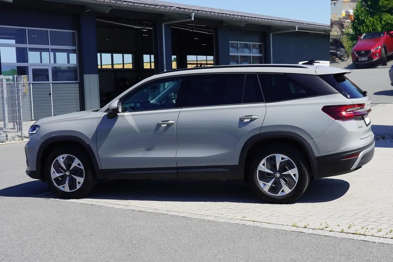 Skoda Kodiaq TDI DSG 4x4 Selection 193 PS Matrix, 7 Si Grau - 2