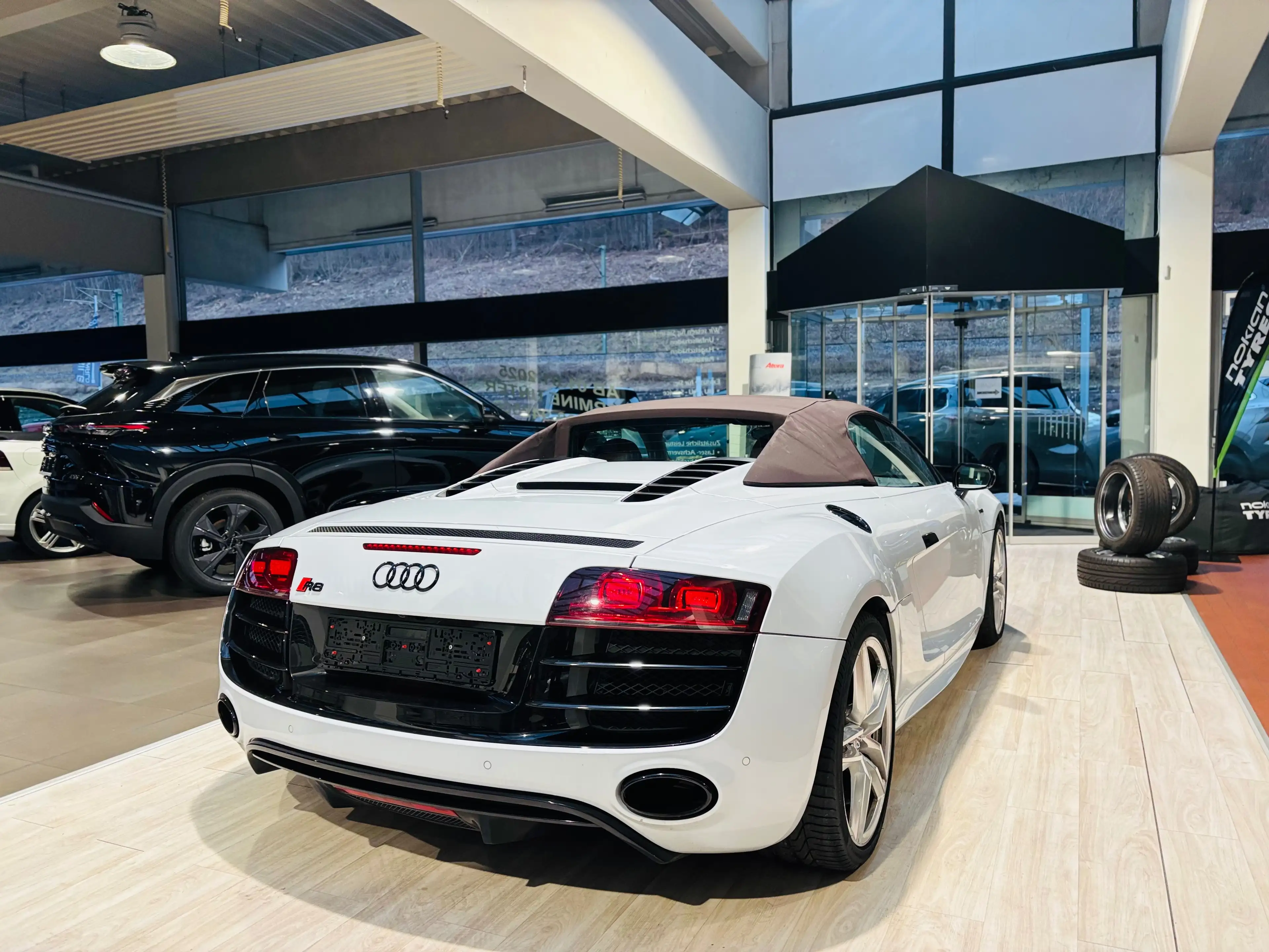 Audi R8 5.2 FSI quattro V10 Spyder|Exklusive Farbkombi|B&O — photo 5