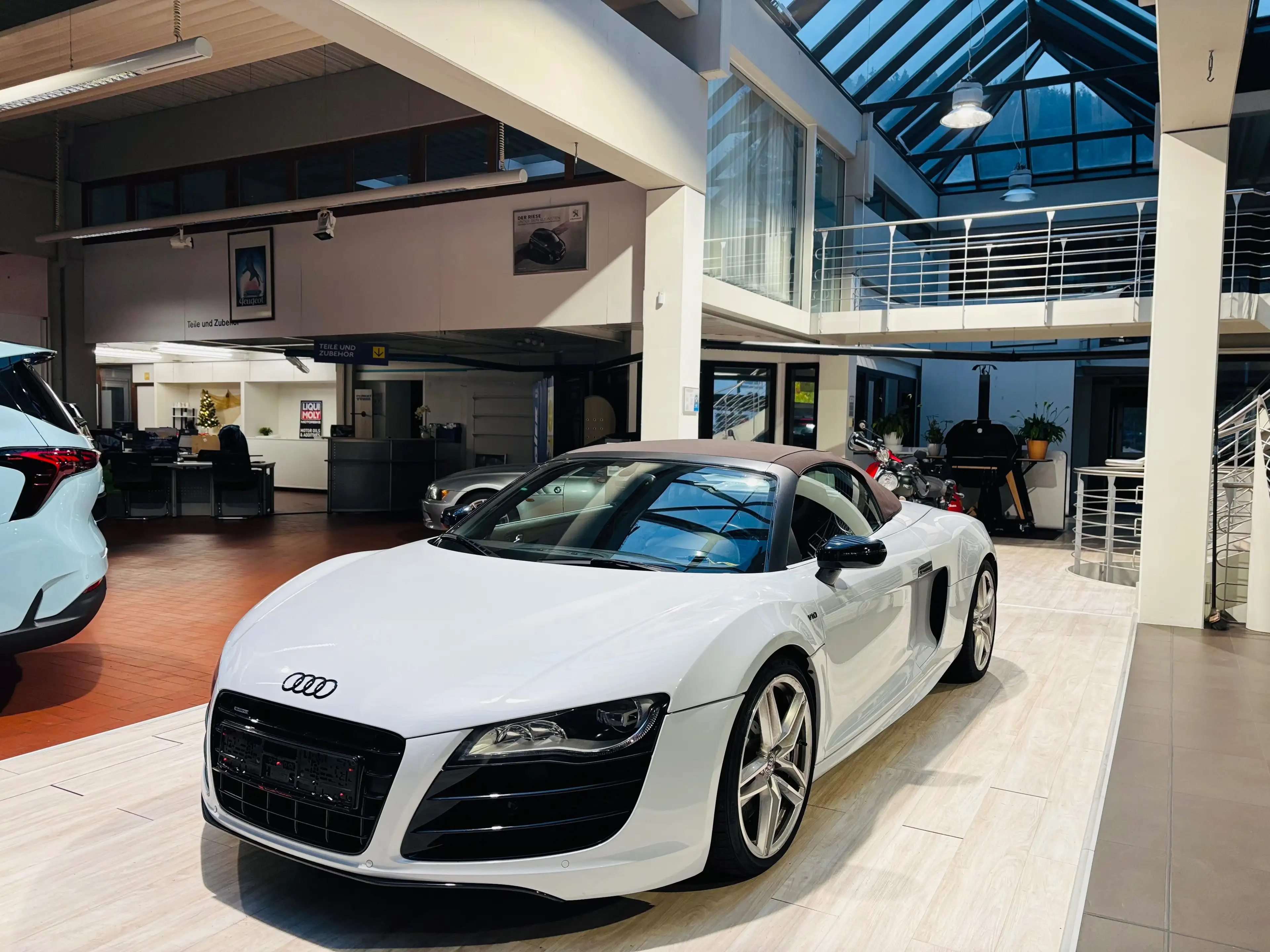 Audi R8 5.2 FSI quattro V10 Spyder|Exklusive Farbkombi|B&O — photo 8