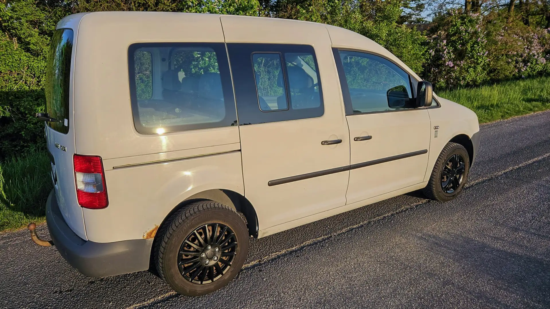 Volkswagen Caddy Caddy Life Family 1,9 TDI D-PF Weiß - 2