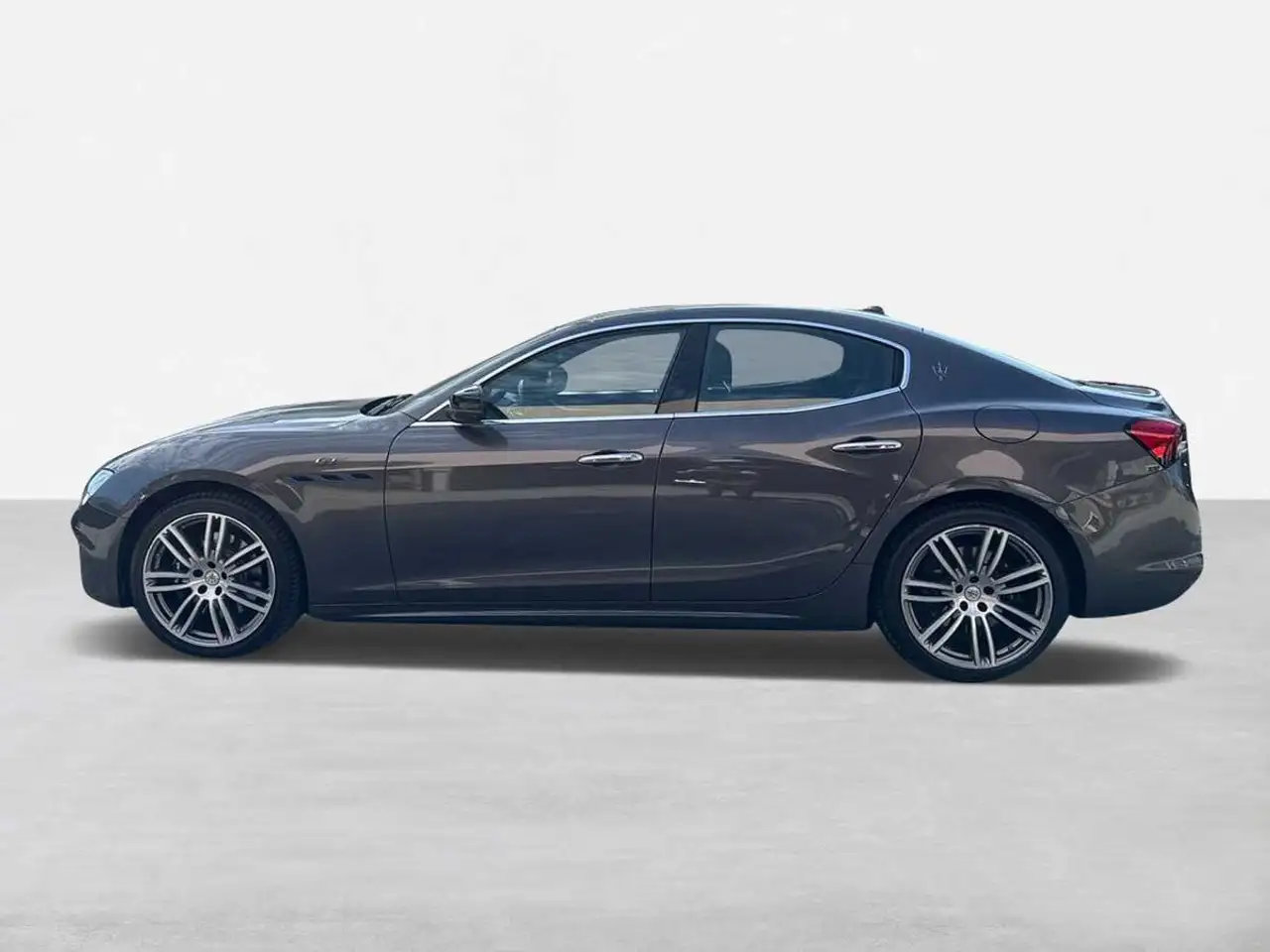 Maserati Ghibli 2024 — фото 8