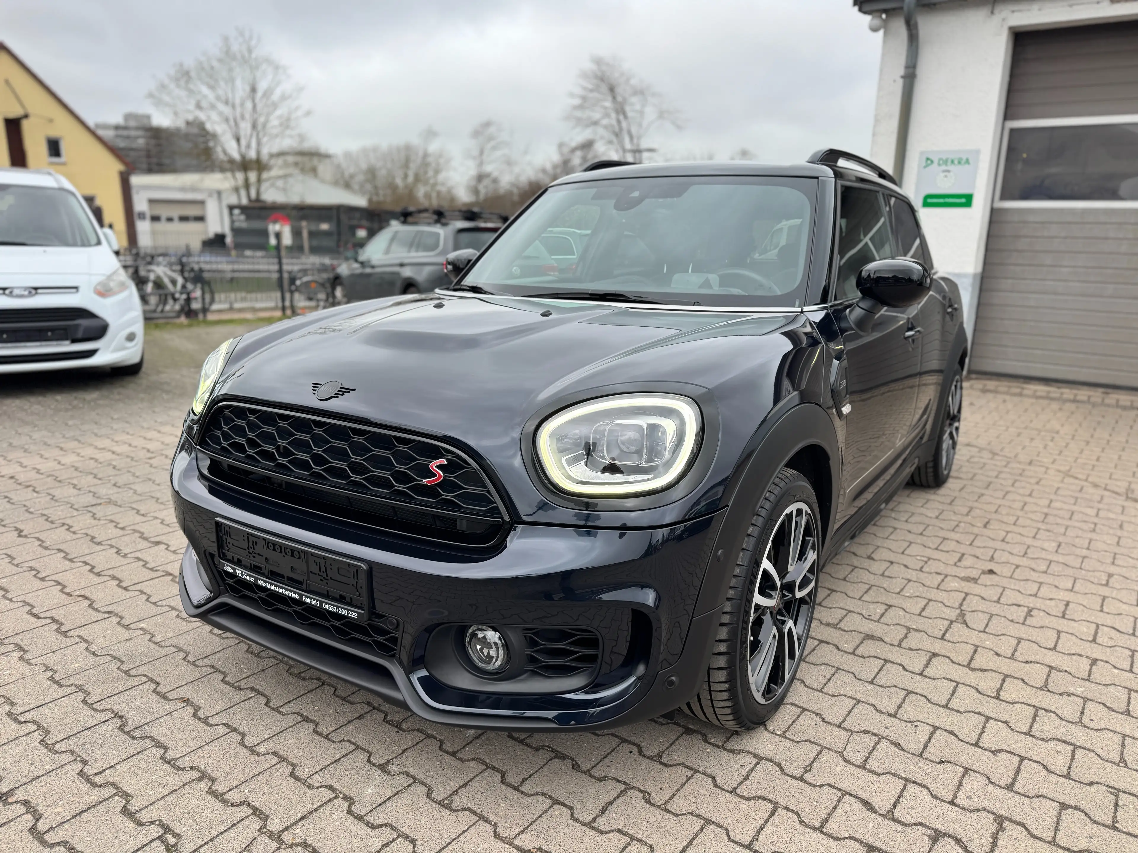 MINI Cooper S Countryman Cooper S John Cooper Works Trim All4 Standheizung