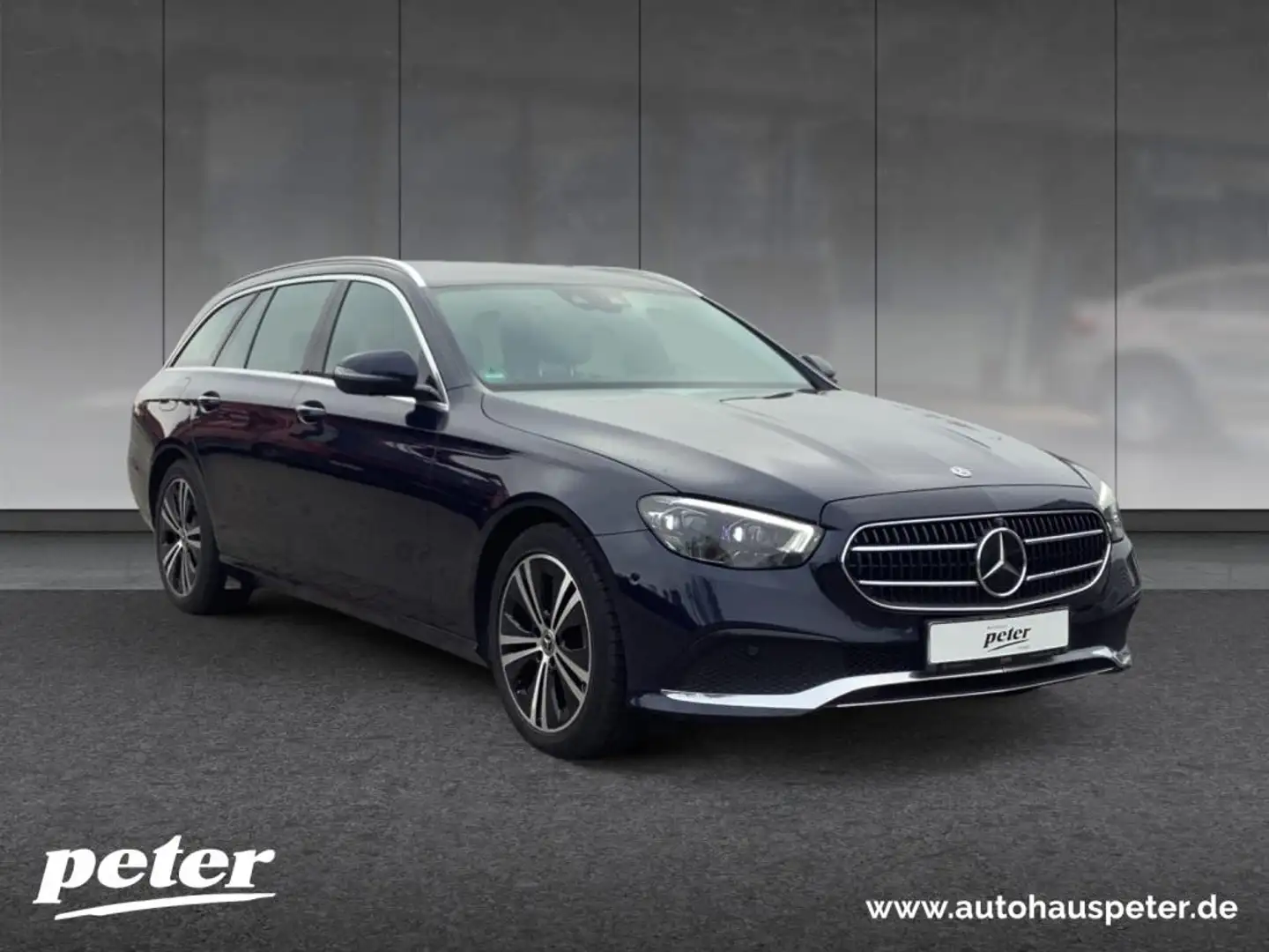 Mercedes-Benz E 220 d T Avantgarde/9G/Multibeam/360°Kamera/ Modrá - 2