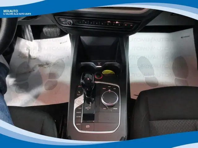 BMW 1 Series view 7