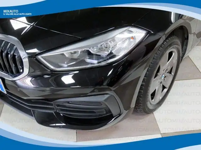 BMW 1 Series view 12