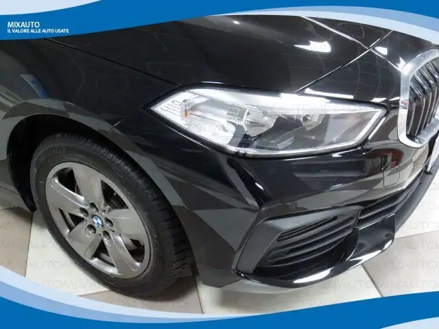 BMW 1 Series view 13