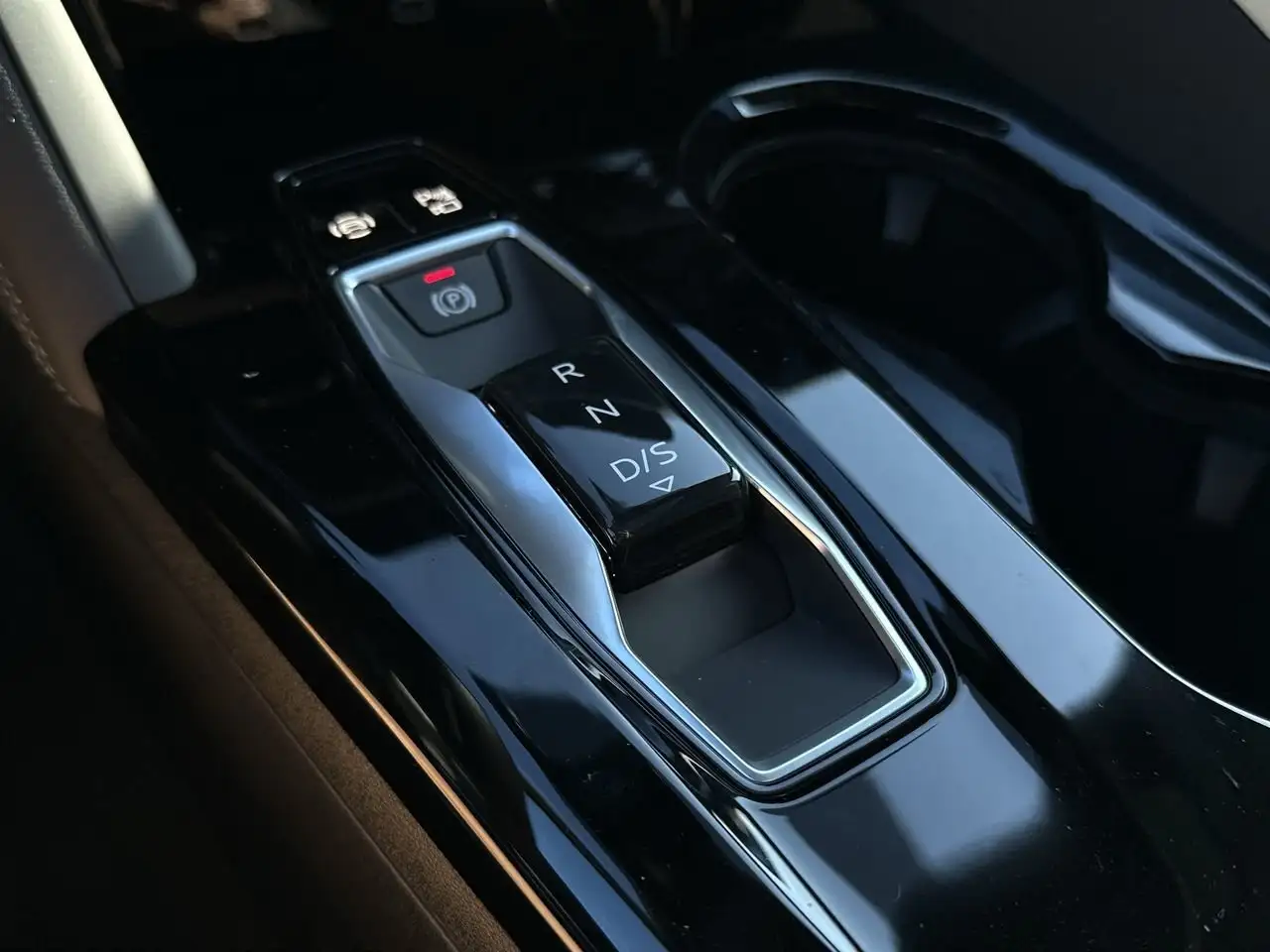 Audi Q5 снимка Audi Q5
