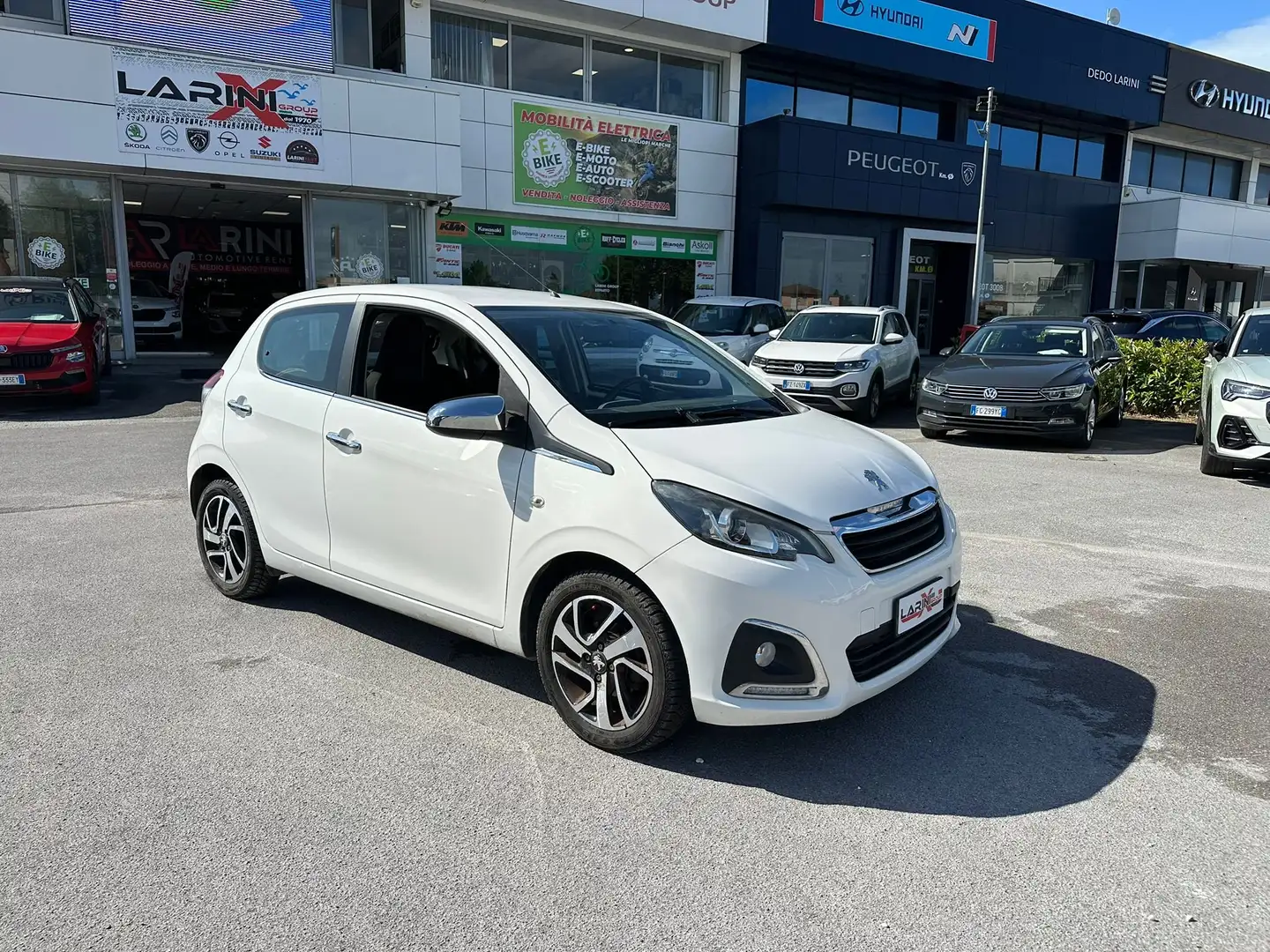 Peugeot 108 108 5p 1.0 12v Allure TOP Weiß - 1